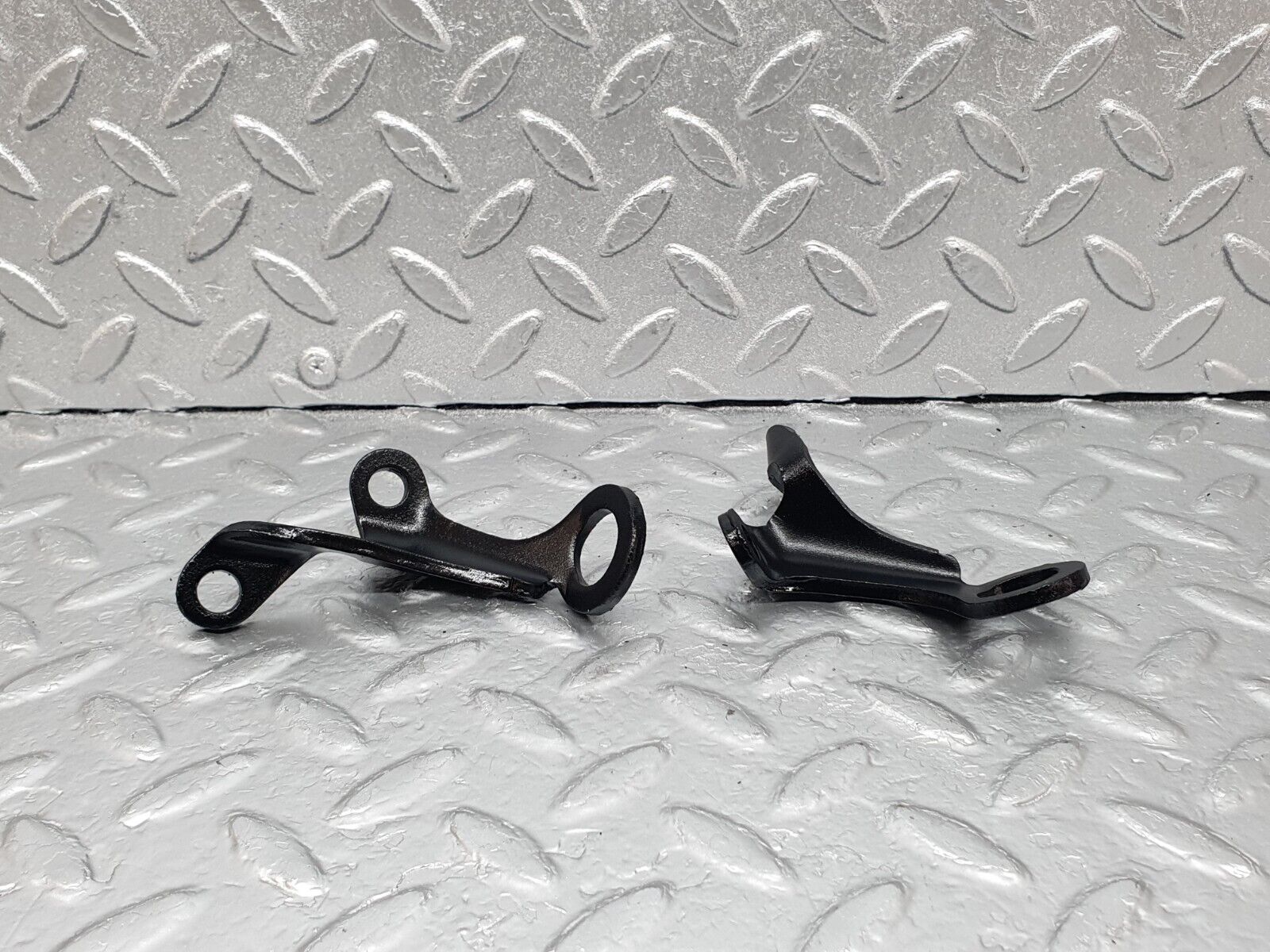 43575 Mercedes-Benz C126 380SEC Coupe Engine Lifting Eyes Hooks