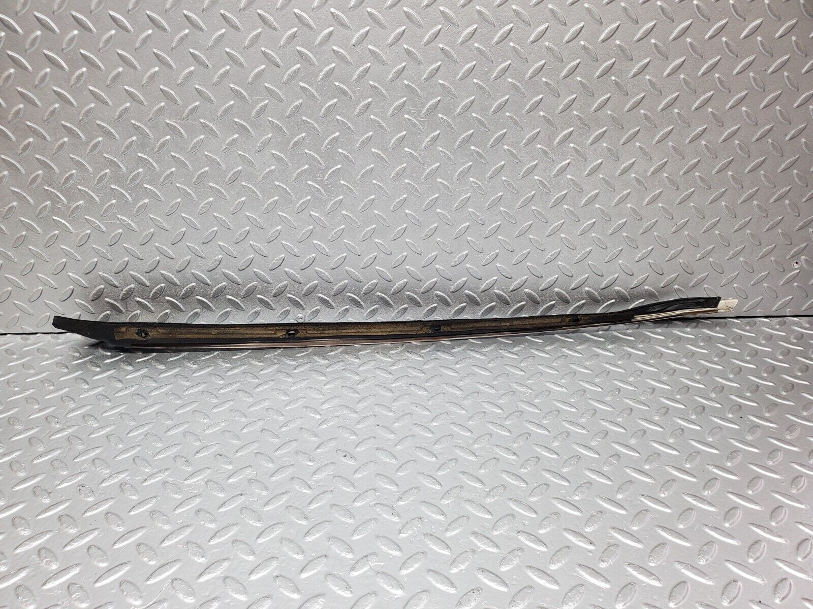 45806 Mercedes-Benz W126 420SE A Pillar Exterior Trim Right Side 1266981698