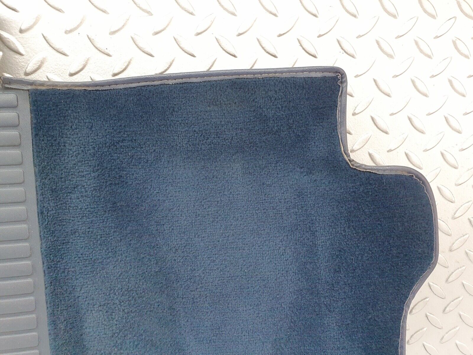 43023 Mercedes-Benz W201 190 Front Right Floor Carpet Blue 2016805462