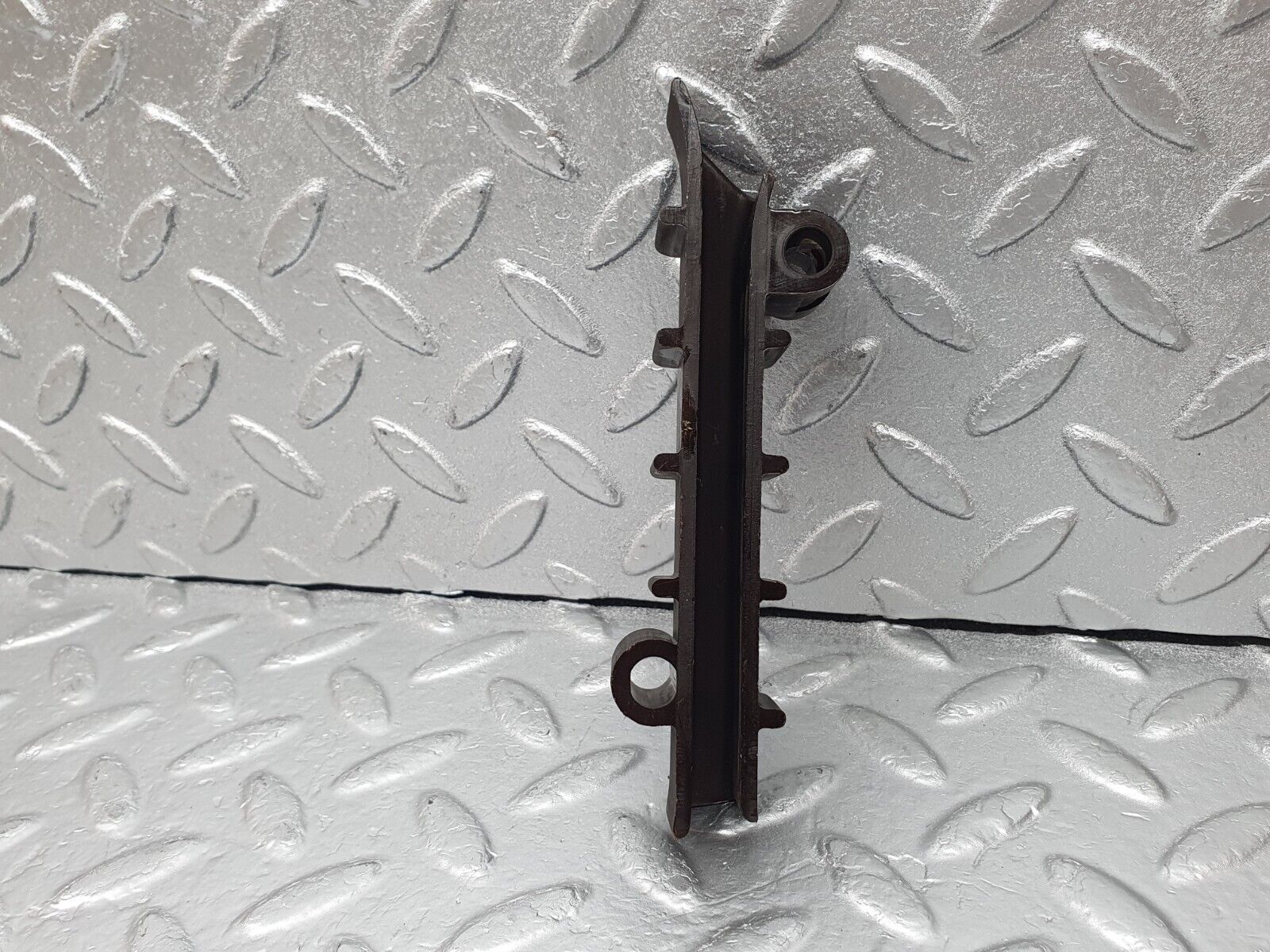 44067 Mercedes-Benz C123 230CE Coupe Timing Chain Guide Rail 2.09.1059