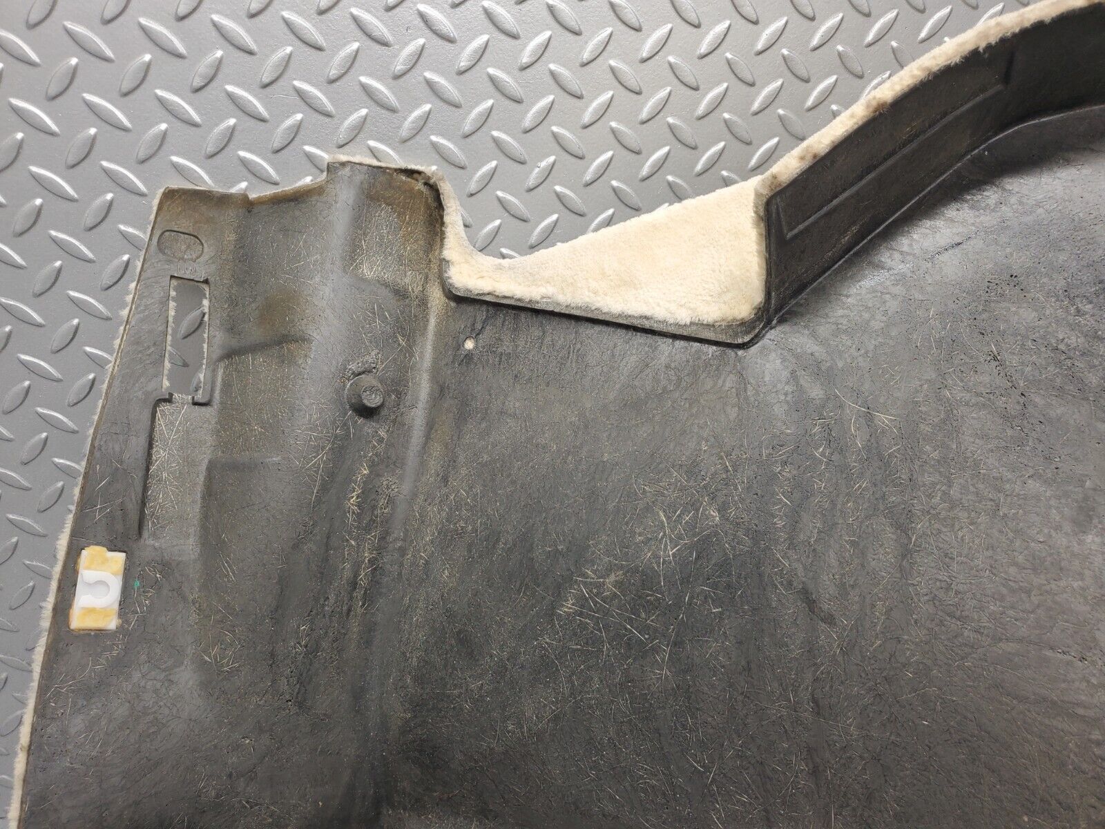 46986 Mercedes-Benz R129 320SL Coupe Rear Left Wall Carpet Beige