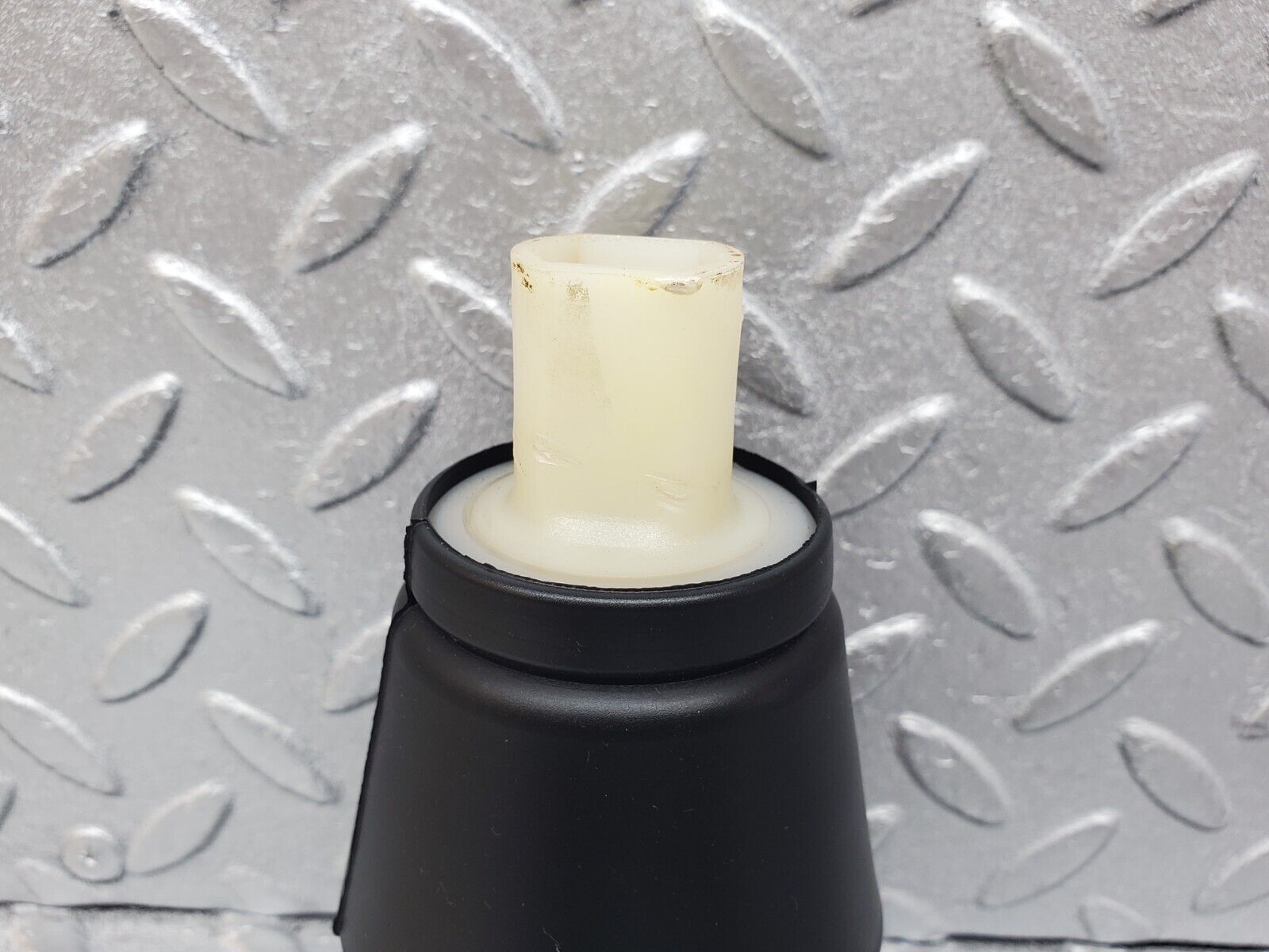 45736 Mercedes-Benz W126 420SE Steering Column Rubber Cover 1264620196