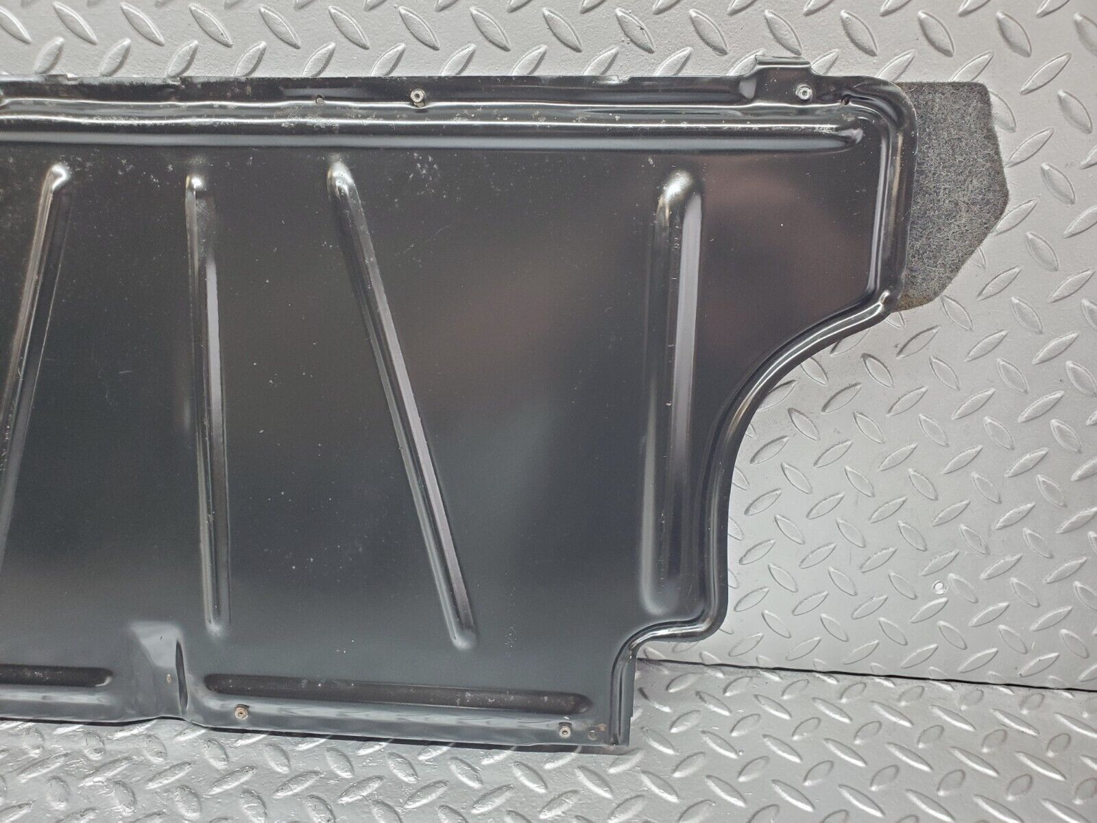 44409 Mercedes-Benz W123 280E Fuel Tank Cover Plate