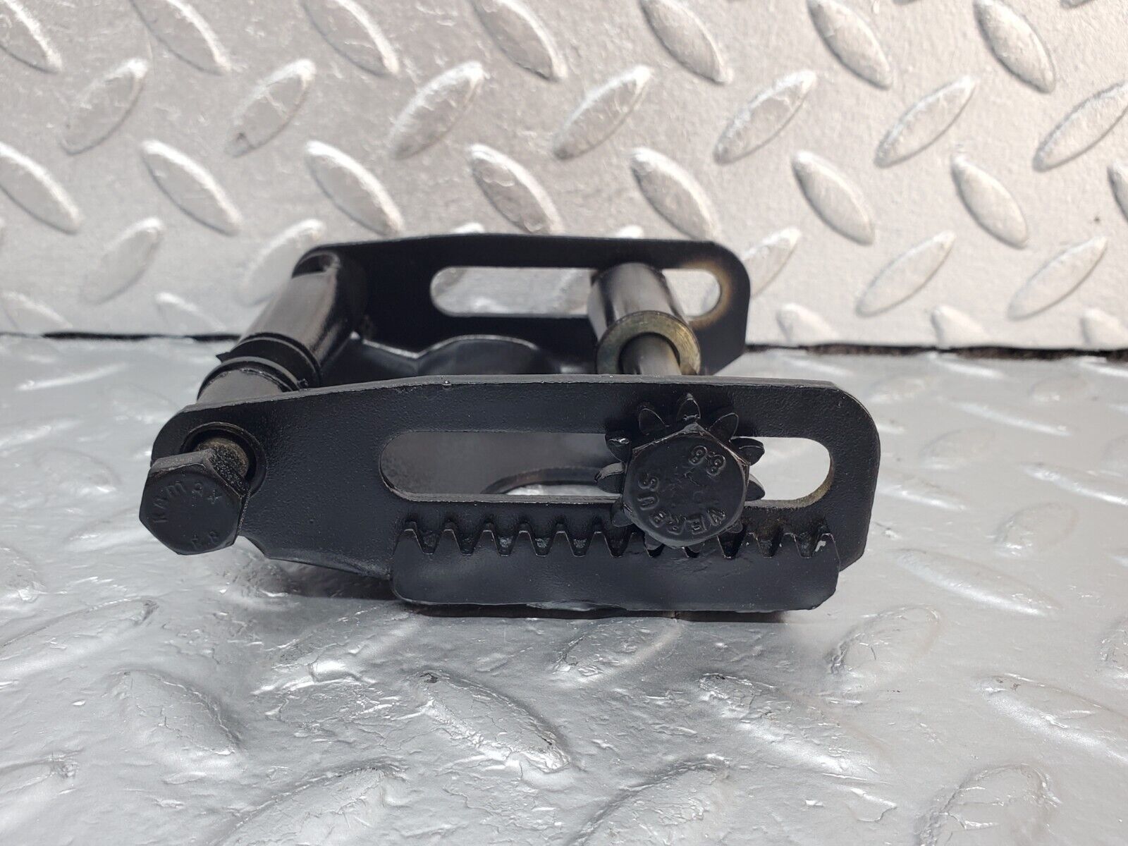 45365 Mercedes-Benz 280E M110.983 Alternator Generator Bracket