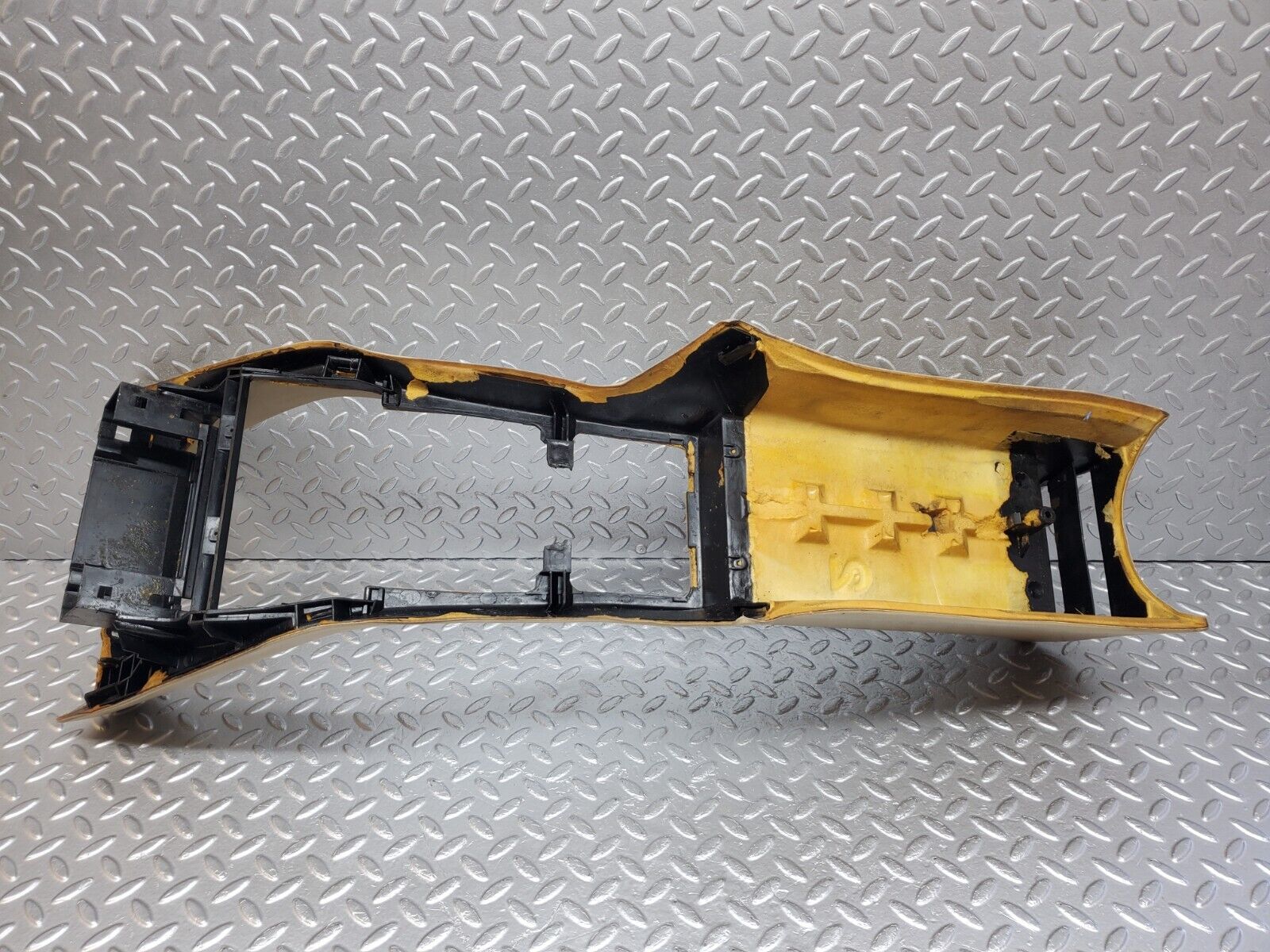 45767 Mercedes-Benz W126 420SE Centre Console Beige 1266830325