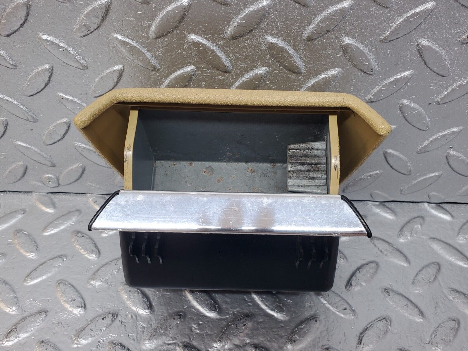 44375 Mercedes-Benz W123 280E Rear Door Ashtray