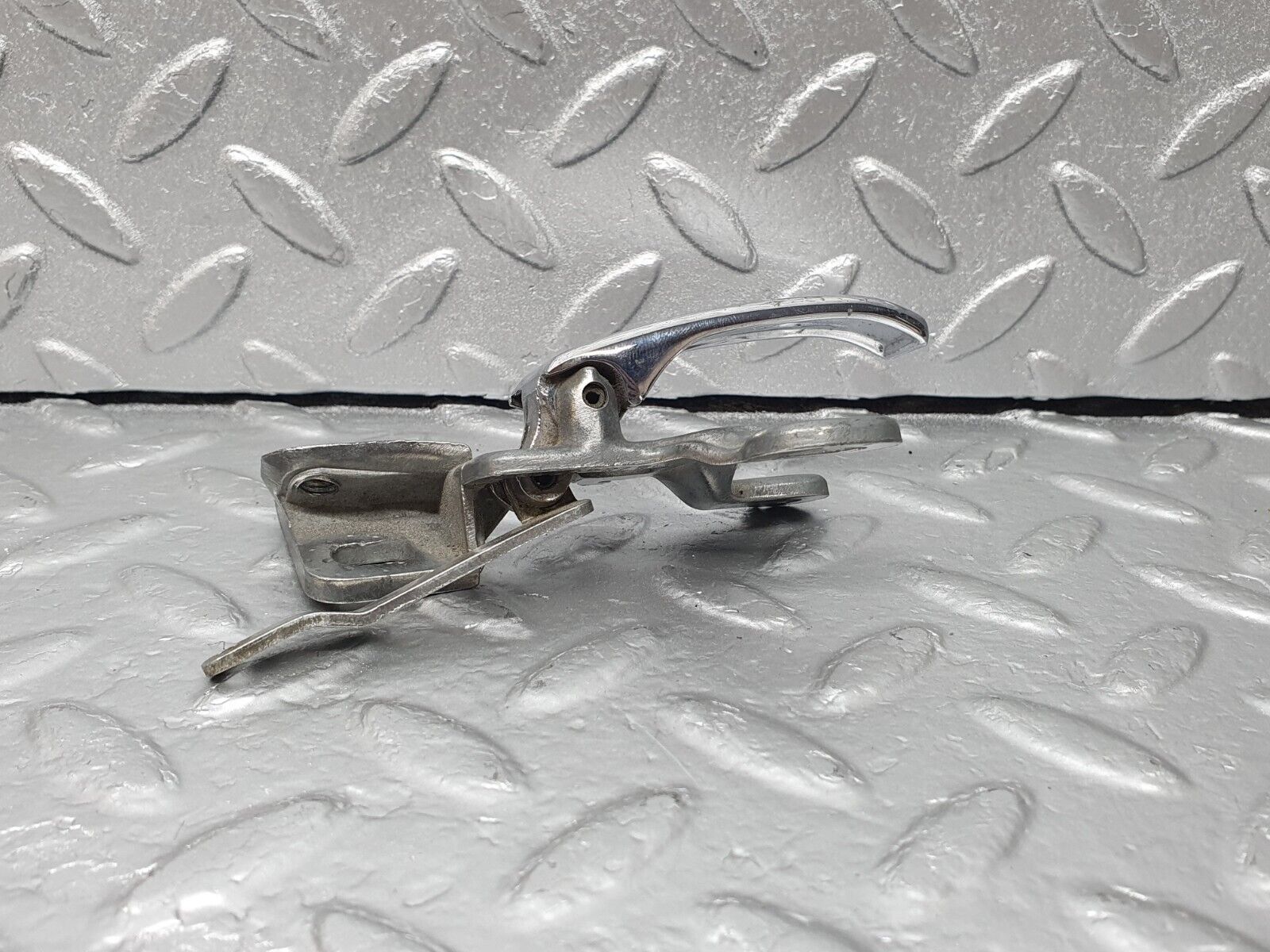 43111 Mercedes-Benz W108 280SE Rear Left Interior Door Handle Chrome 1157660119