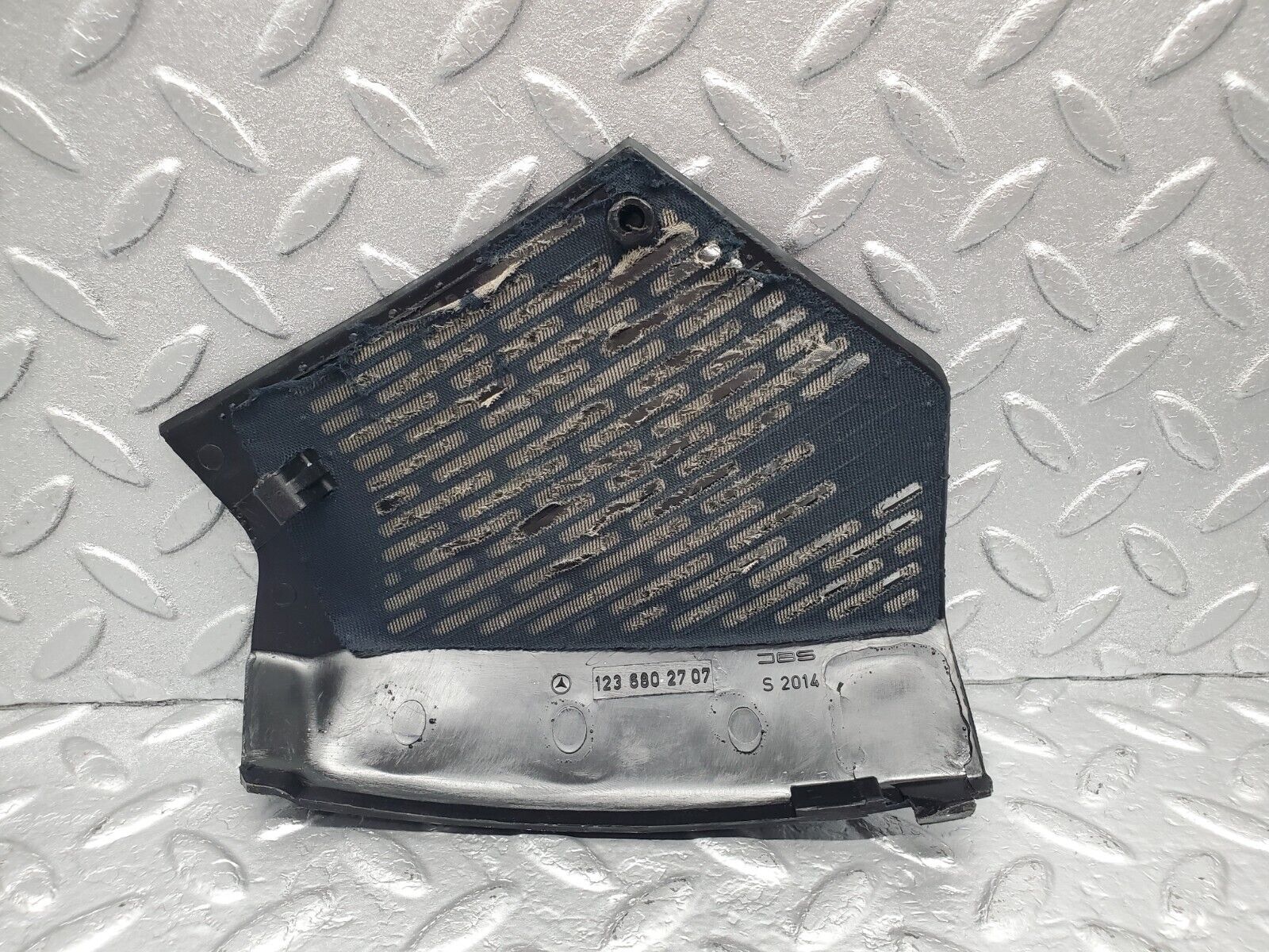 46363 Mercedes-Benz C123 280CE Coupe Dashboard Speaker Covers Black 1236802807 1236802707