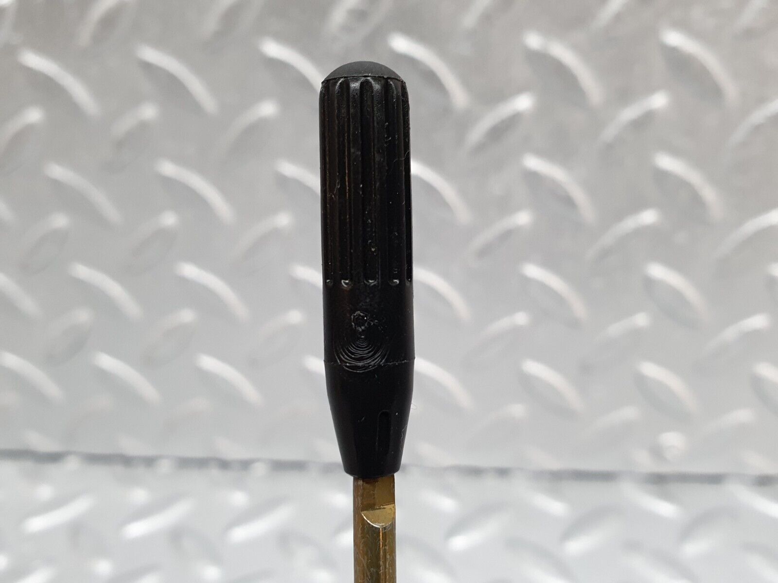 42103 Mercedes-Benz W202 C200 Rear Door Lock Knob Pair 2107300221