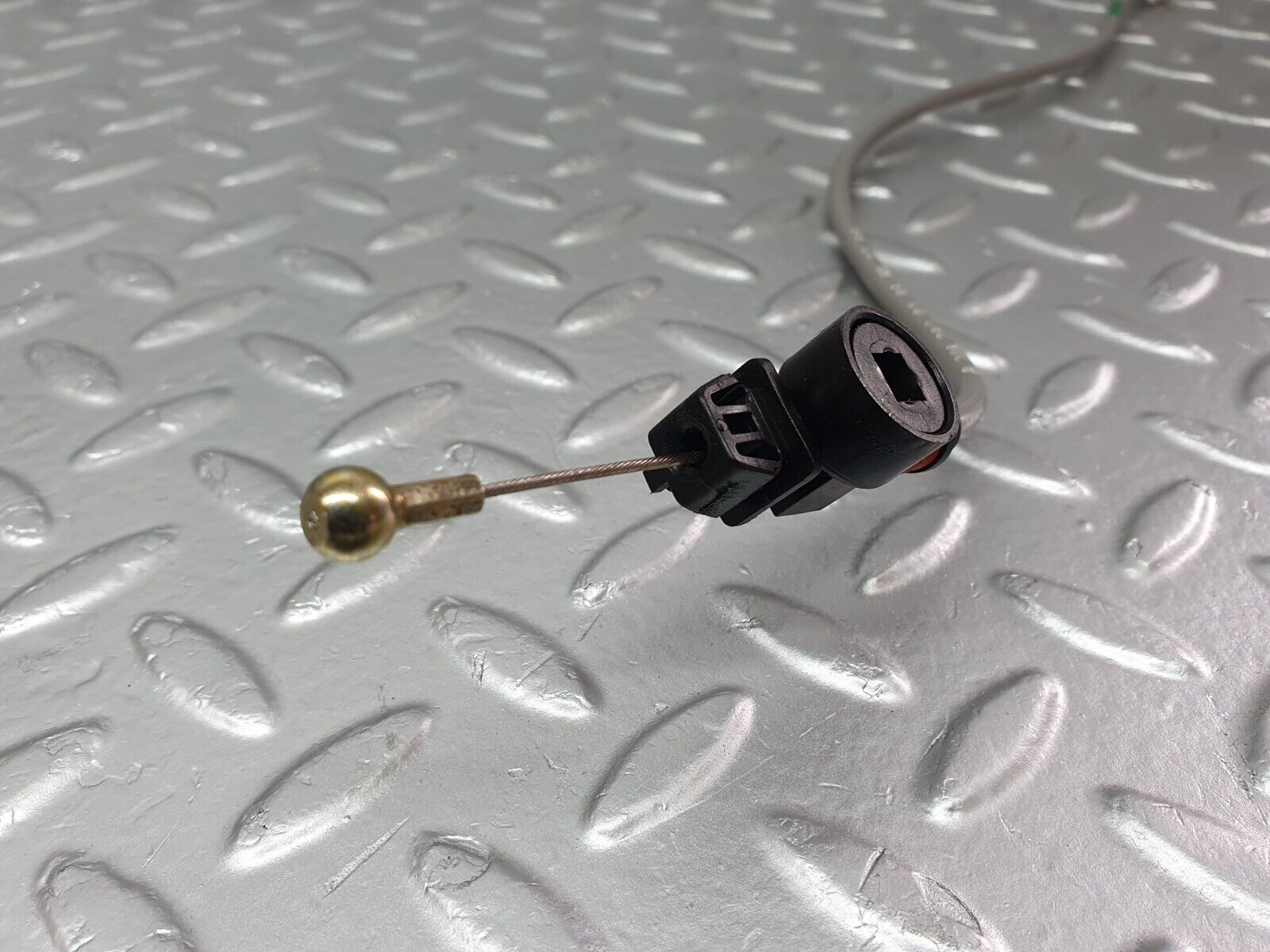 42126 Mercedes-Benz W202 C200 Control Cable Parking Interlock 2082900385