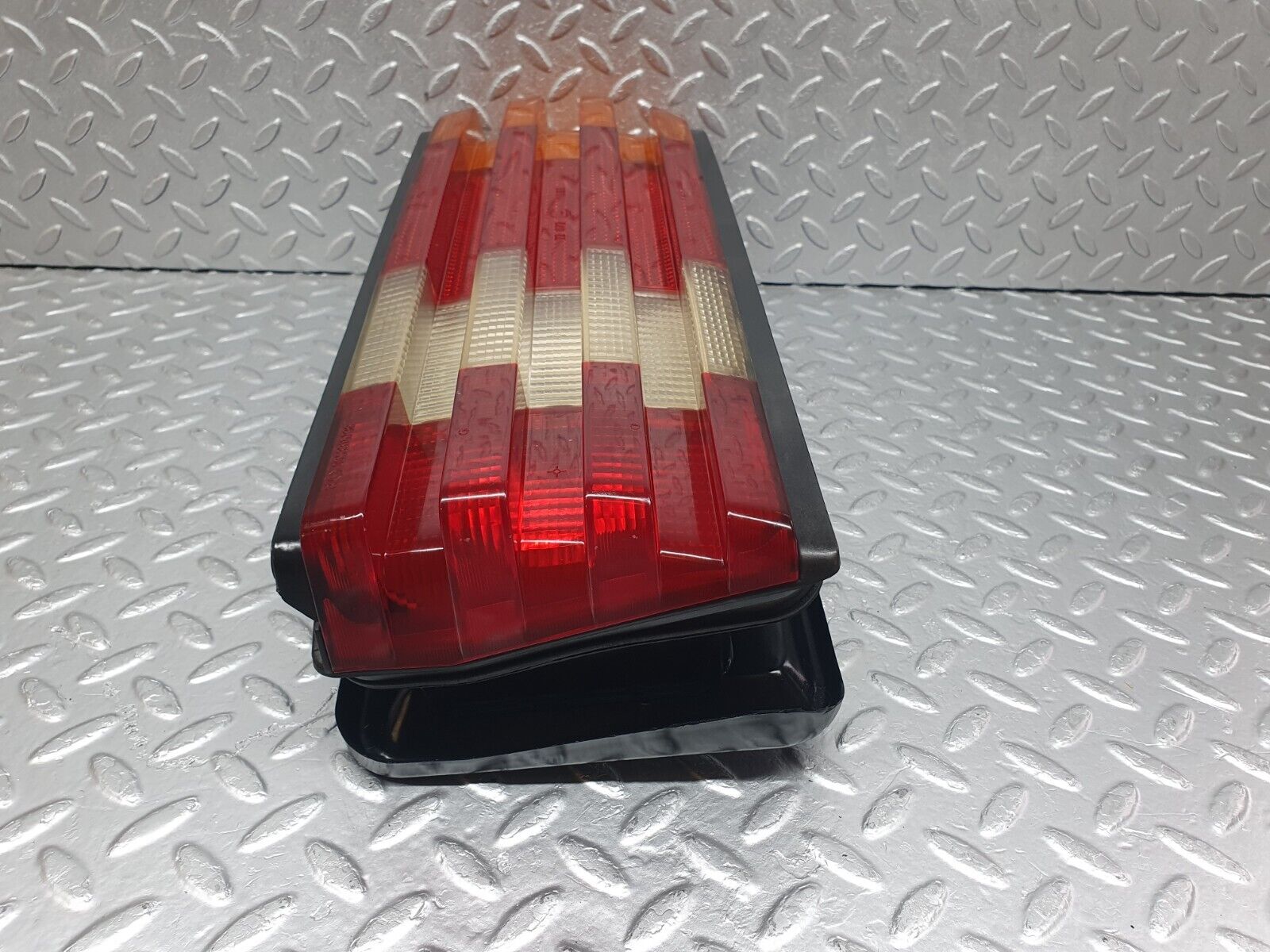 43621 Mercedes-Benz C126 380SEC Coupe Tail Light Right Side 1268201064