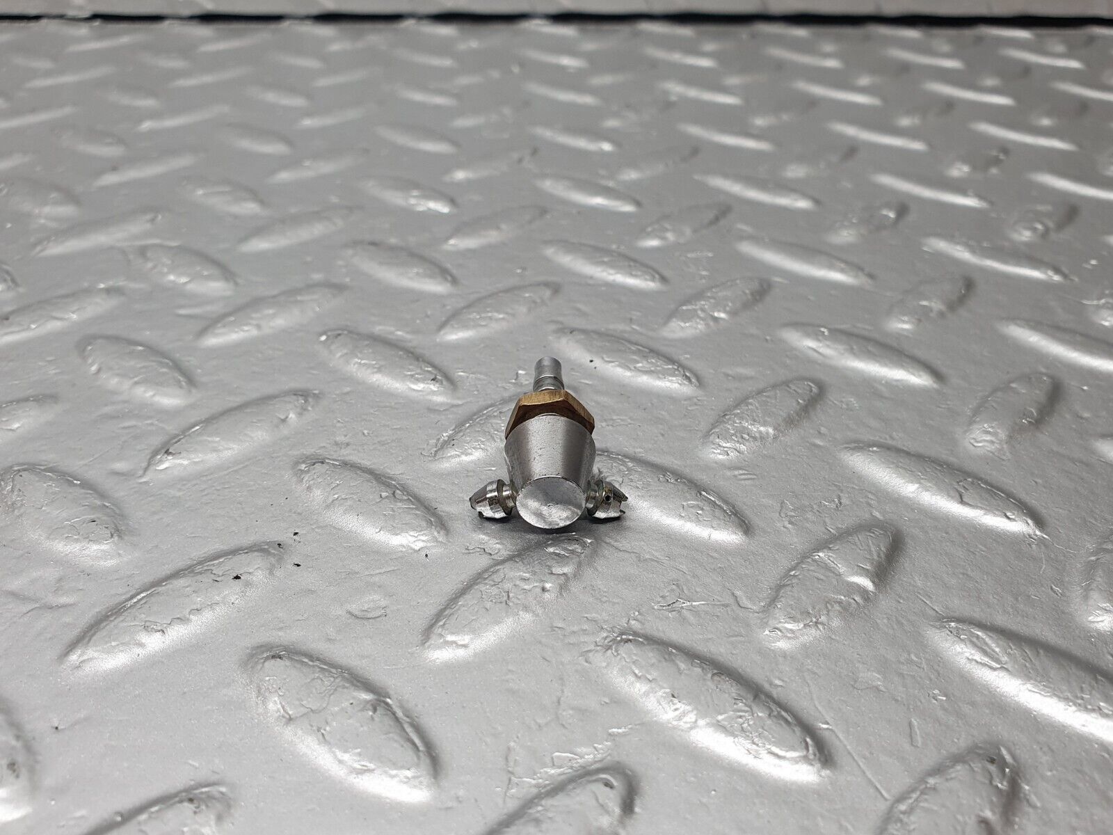 43382 Mercedes-Benz W108 280SE Windscreen Washer Nozzle