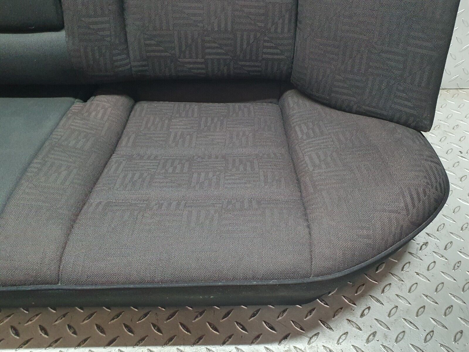 41990 Mercedes-Benz W202 C200 Rear Seat 2029200550 2029202916