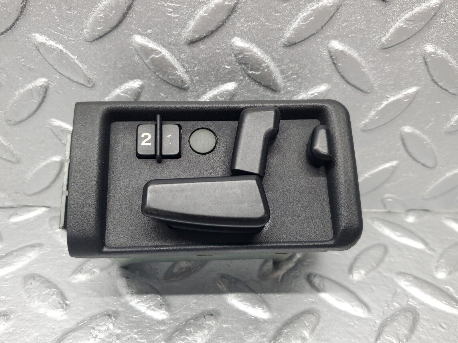 46053 Mercedes-Benz W126 420SE Front Right Seat Adjust Switch 0038202810