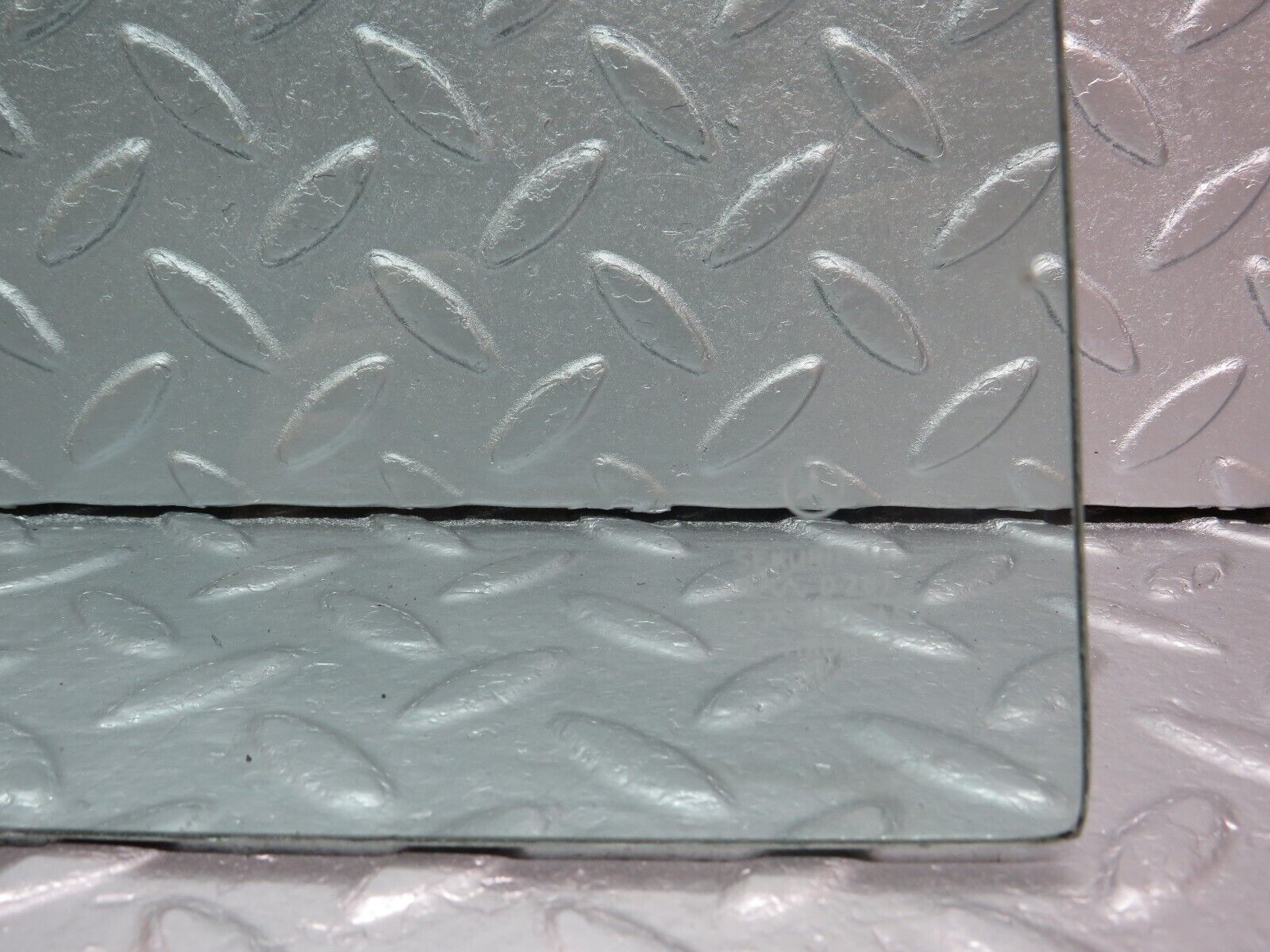 40155 Mercedes-Benz R107 350SL Hardtop Quarter Window Glass Left Side