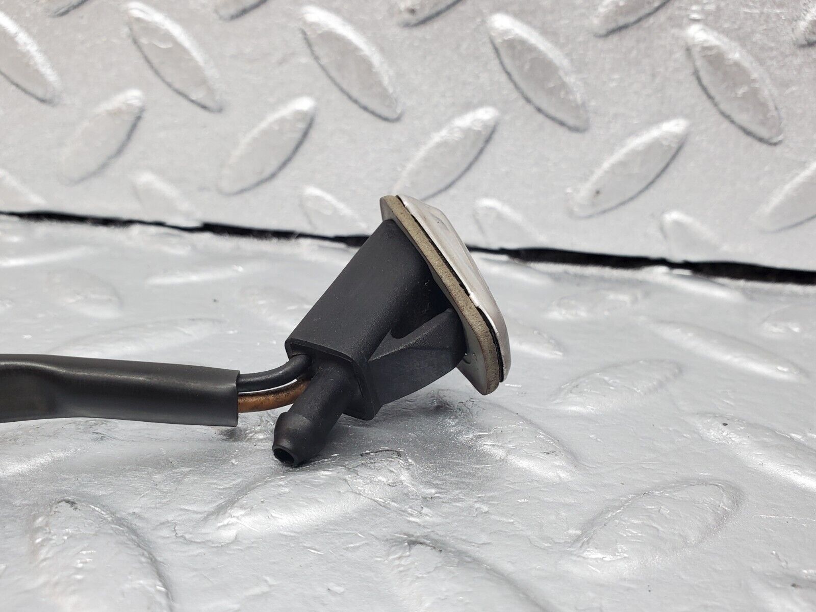 45731 Mercedes-Benz W126 420SE Windscreen Washer Nozzle