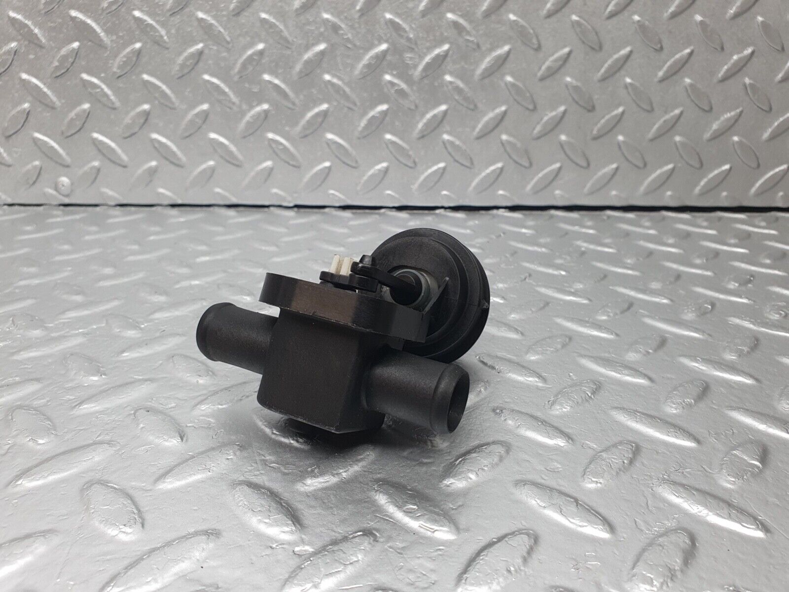 42990 Mercedes-Benz W201 190 Heater Control Valve