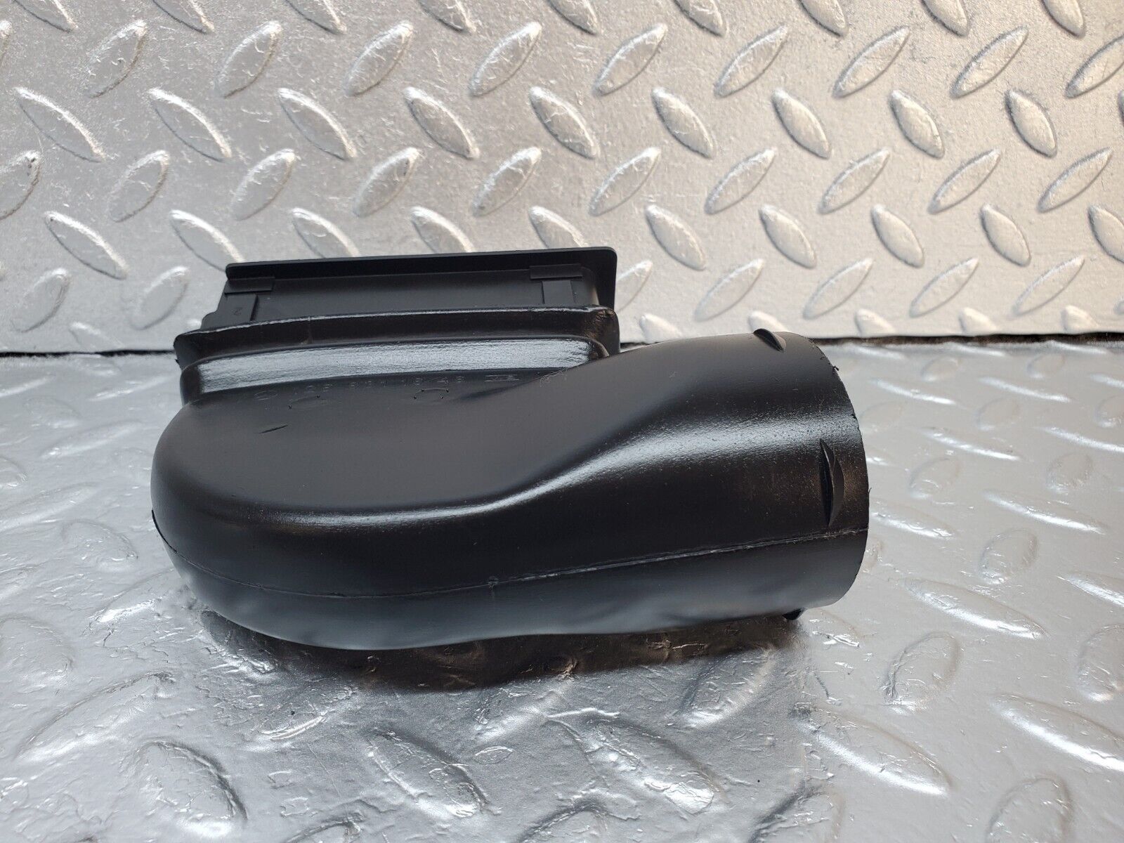 45928 Mercedes-Benz W126 420SE Heating Air Duct Right 1268311646 1268310830