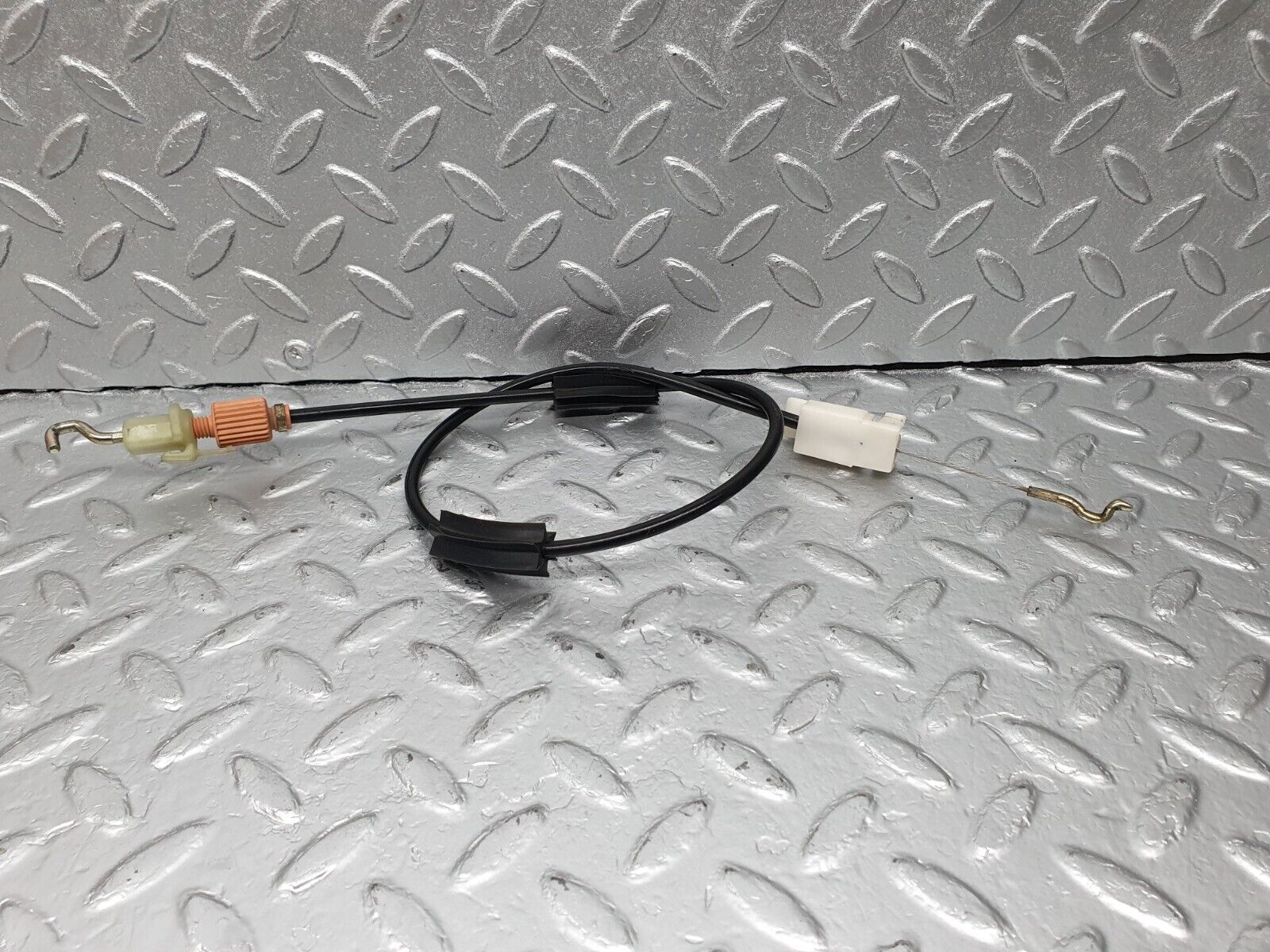 42365 Mercedes-Benz R129 320SL Coupe Door Lock Cable