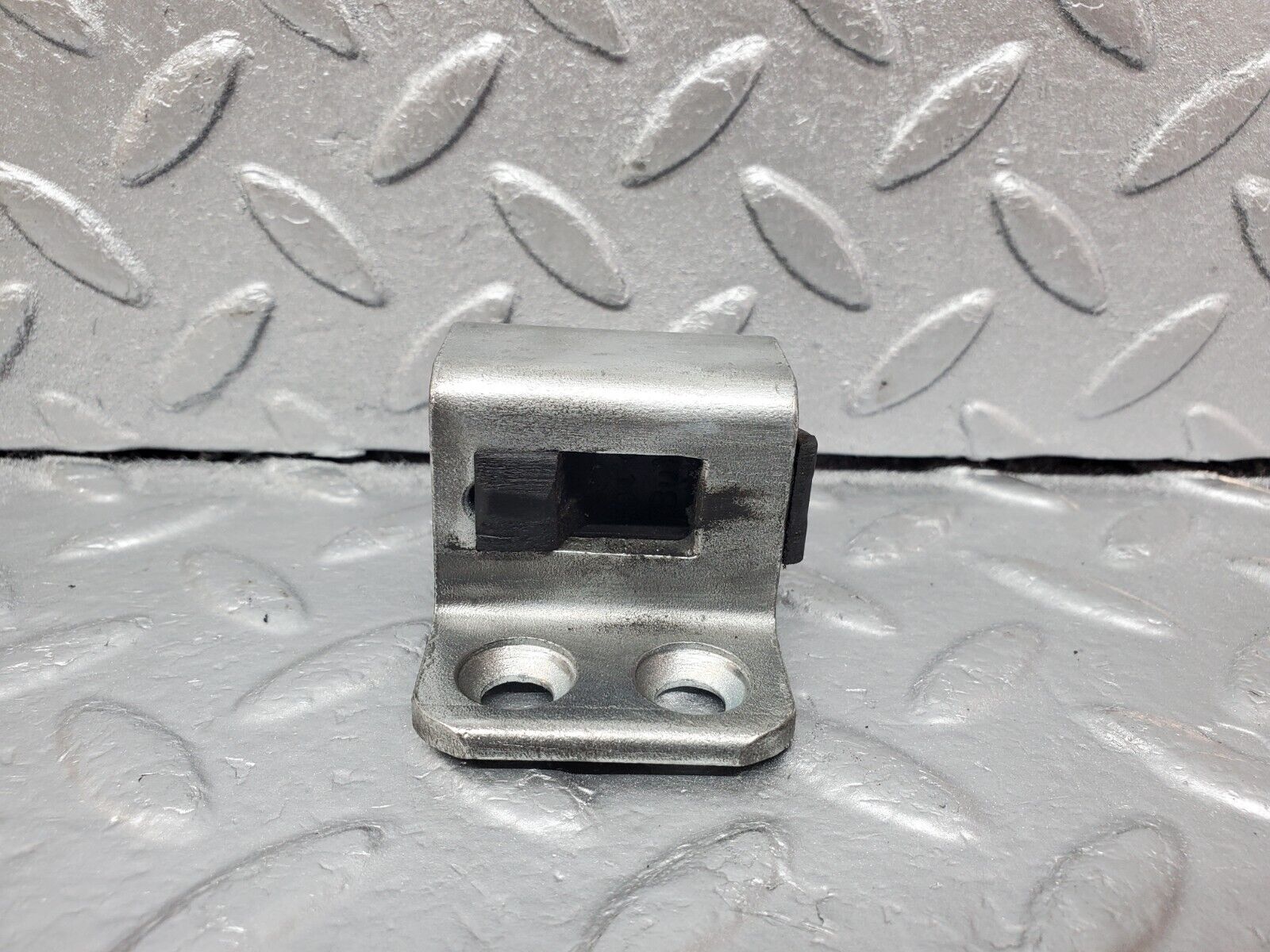 45633 Mercedes-Benz W126 420SE Left Door Lock Latch