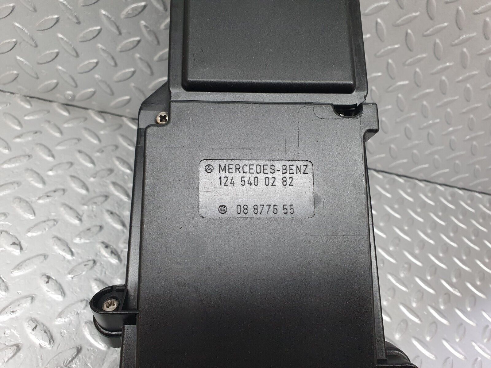 42503 Mercedes-Benz R129 320SL Coupe Fuse Box 1245400850 1245400282 1245400182