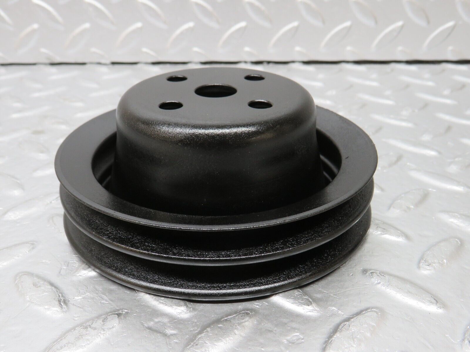 32942 Mercedes-Benz C107 R107 450 V8 Water Pump Pulley