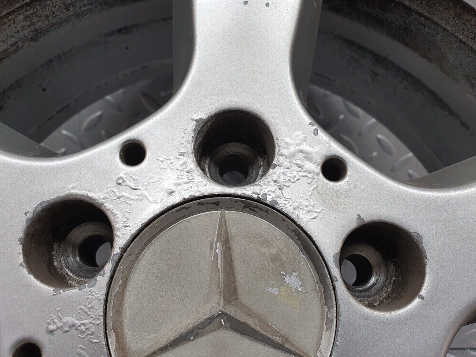 42020 Mercedes-Benz Alloy Wheel Set 7Jx16H2 8Jx16H2 ET31 ET32 2034012902