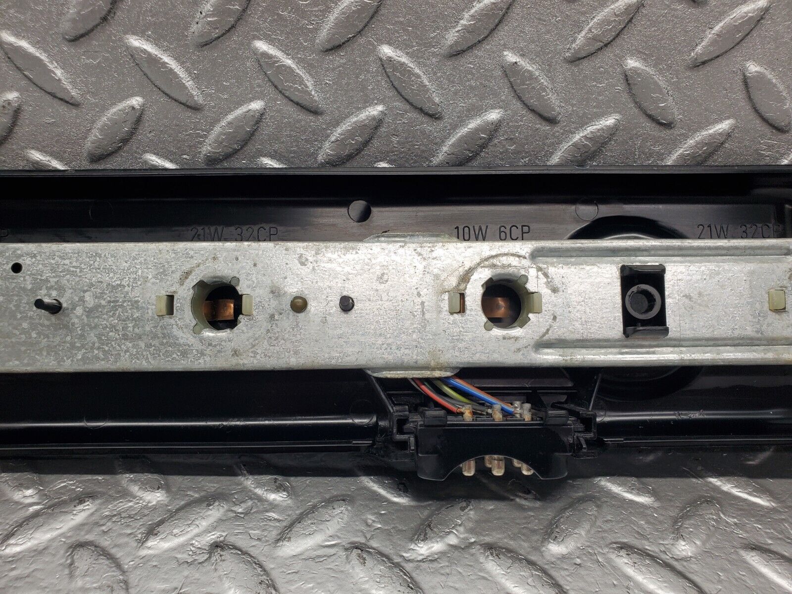 46439 Mercedes-Benz C123 280CE Coupe Tail Light Bulb Holder Right Side 22064R