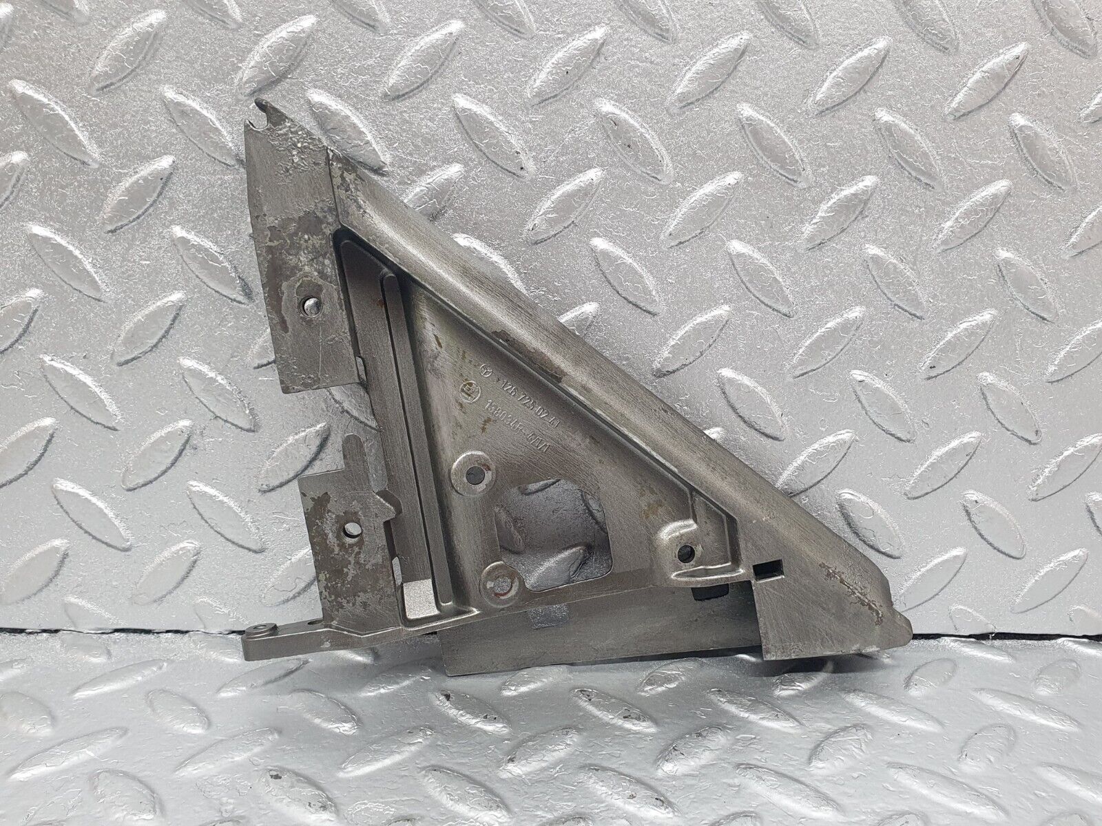 43626 Mercedes-Benz C126 380SEC Coupe Right Mirror Mounting Triangle 1267250241
