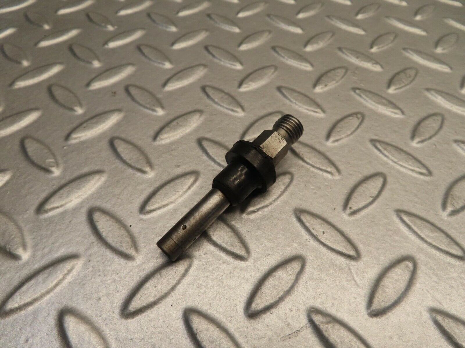 11737 Mercedes-Benz R107 450SL Fuel Injector Bosch