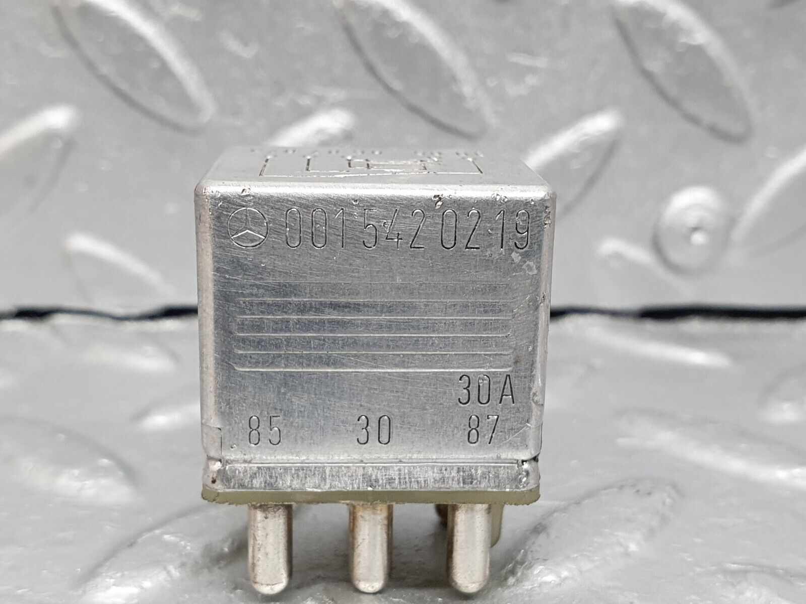 41642 Mercedes-Benz W124 200E Multi Purpose Relay 0015420219