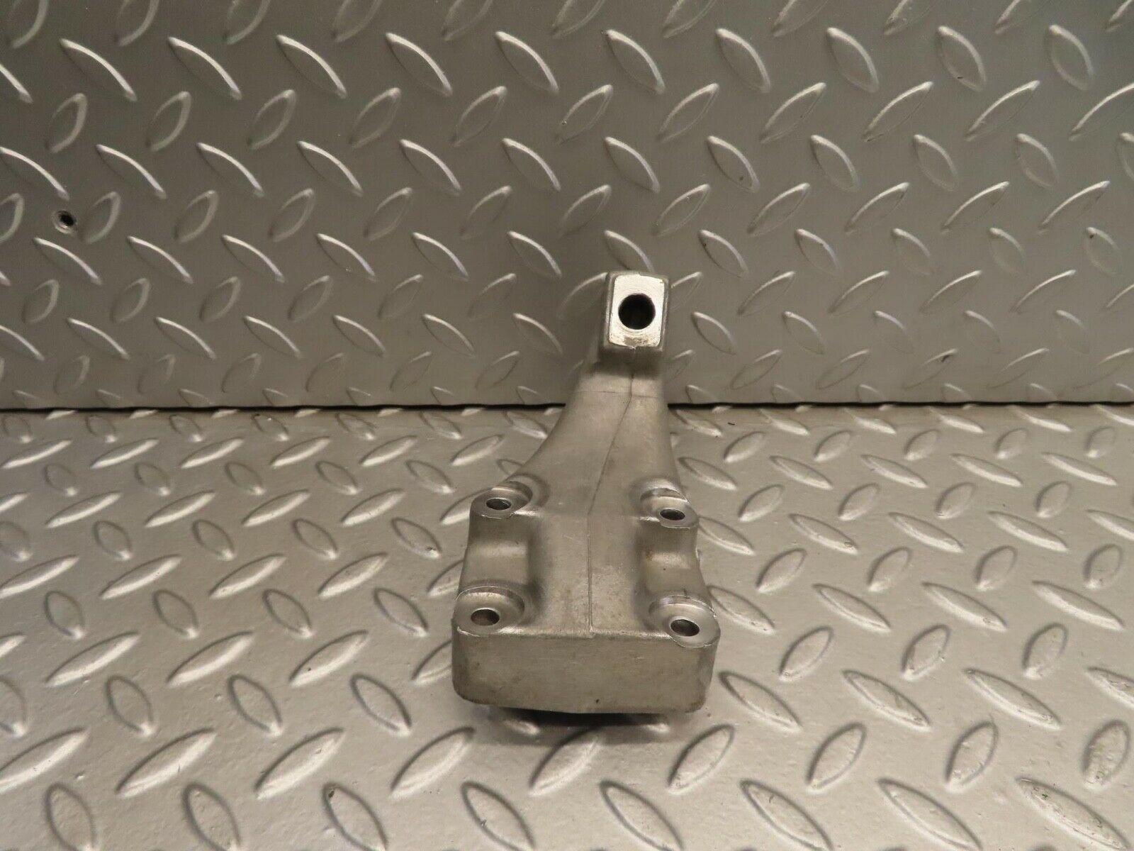 11745 Mercedes-Benz R107 450SL Engine Mount Bracket Right 1162234704