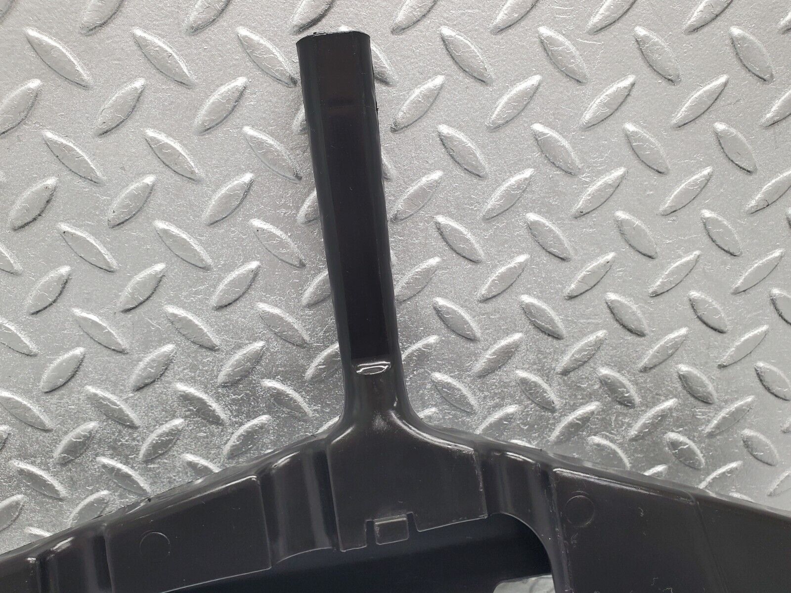 46883 Mercedes-Benz R129 320SL Coupe Windscreen Drain Channel Right Side 1296280273