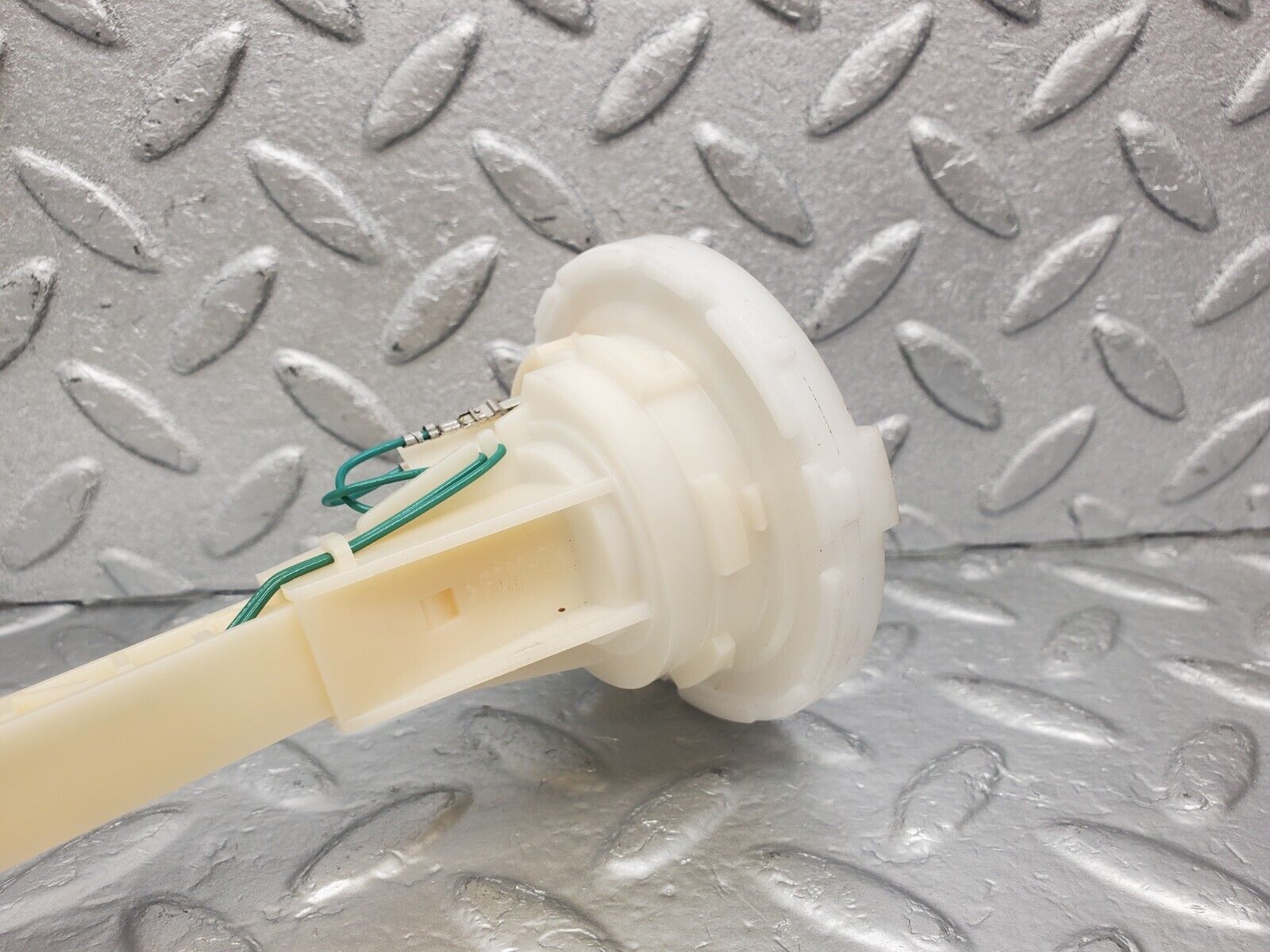 46132 Mercedes-Benz W220 S430 Fuel Level Sender Unit 2205420717