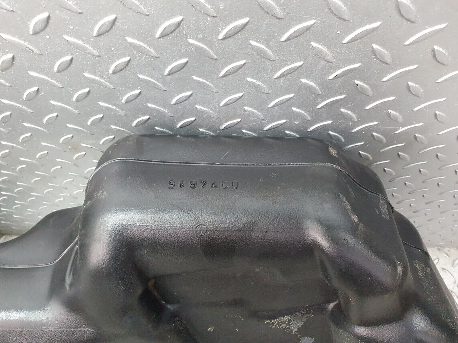 41999 Mercedes-Benz W202 C200 Fuel Tank Plastic 2024706901