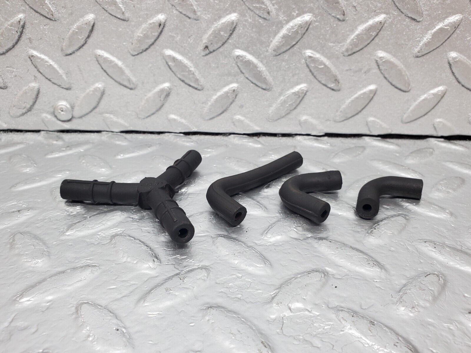 45450 Mercedes-Benz 280E M110.988 Vacuum Distributor Pipe Hose