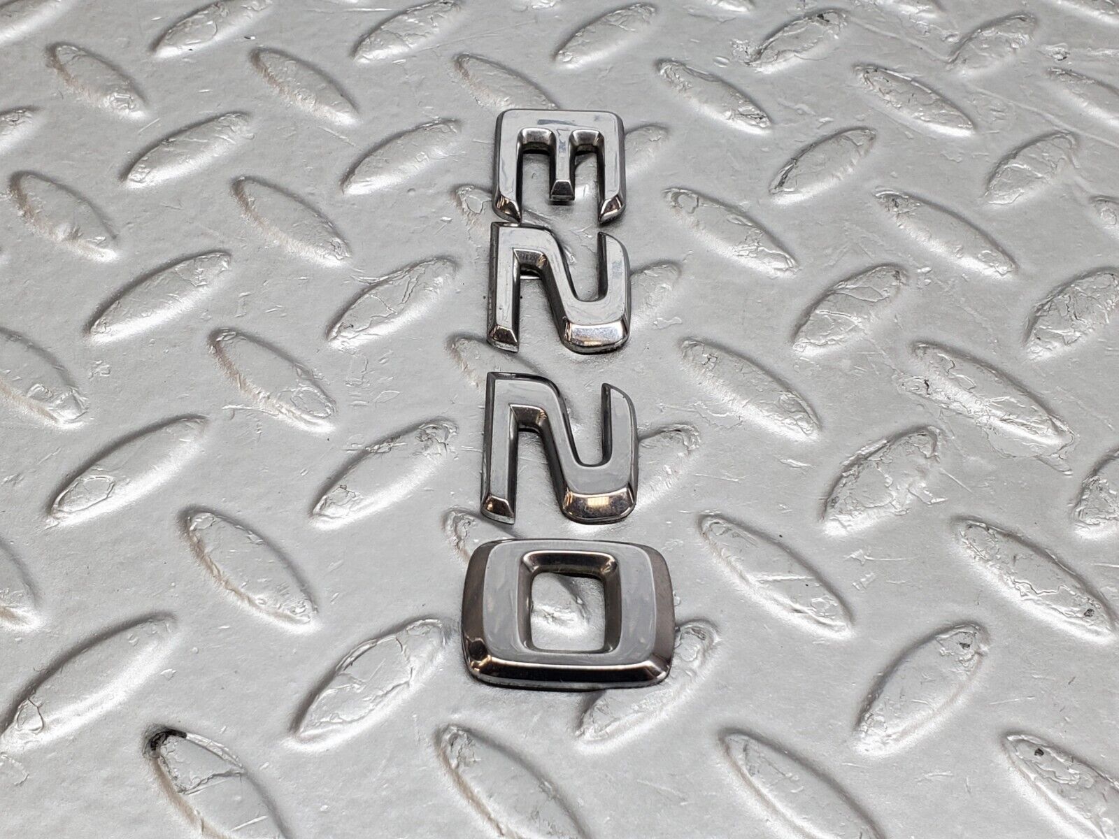 44754 Mercedes-Benz W124 220E Trunk Badge Emblem
