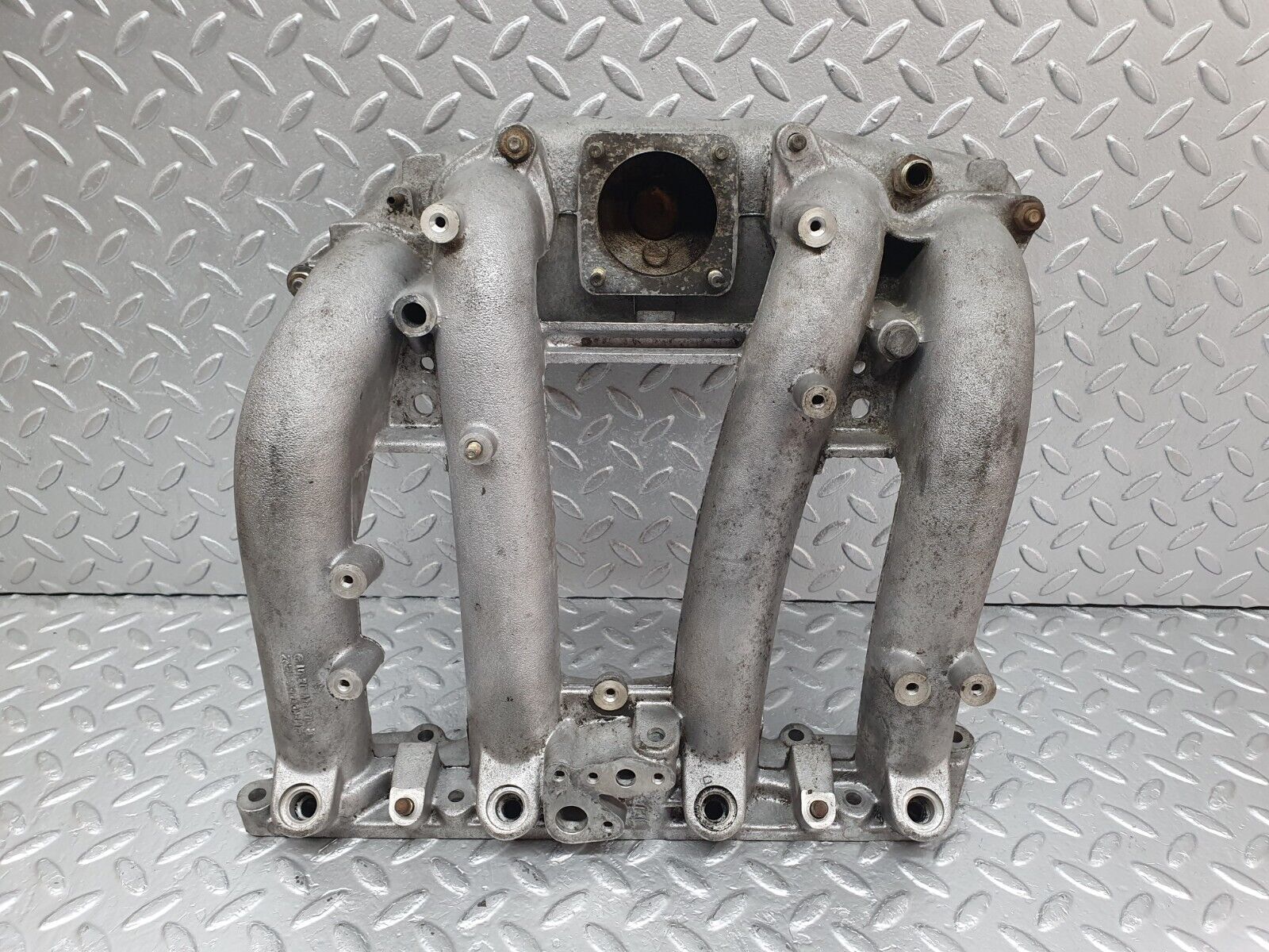 44139 Mercedes-Benz C123 230CE Coupe Air Intake Manifold 1021410301 1021411190