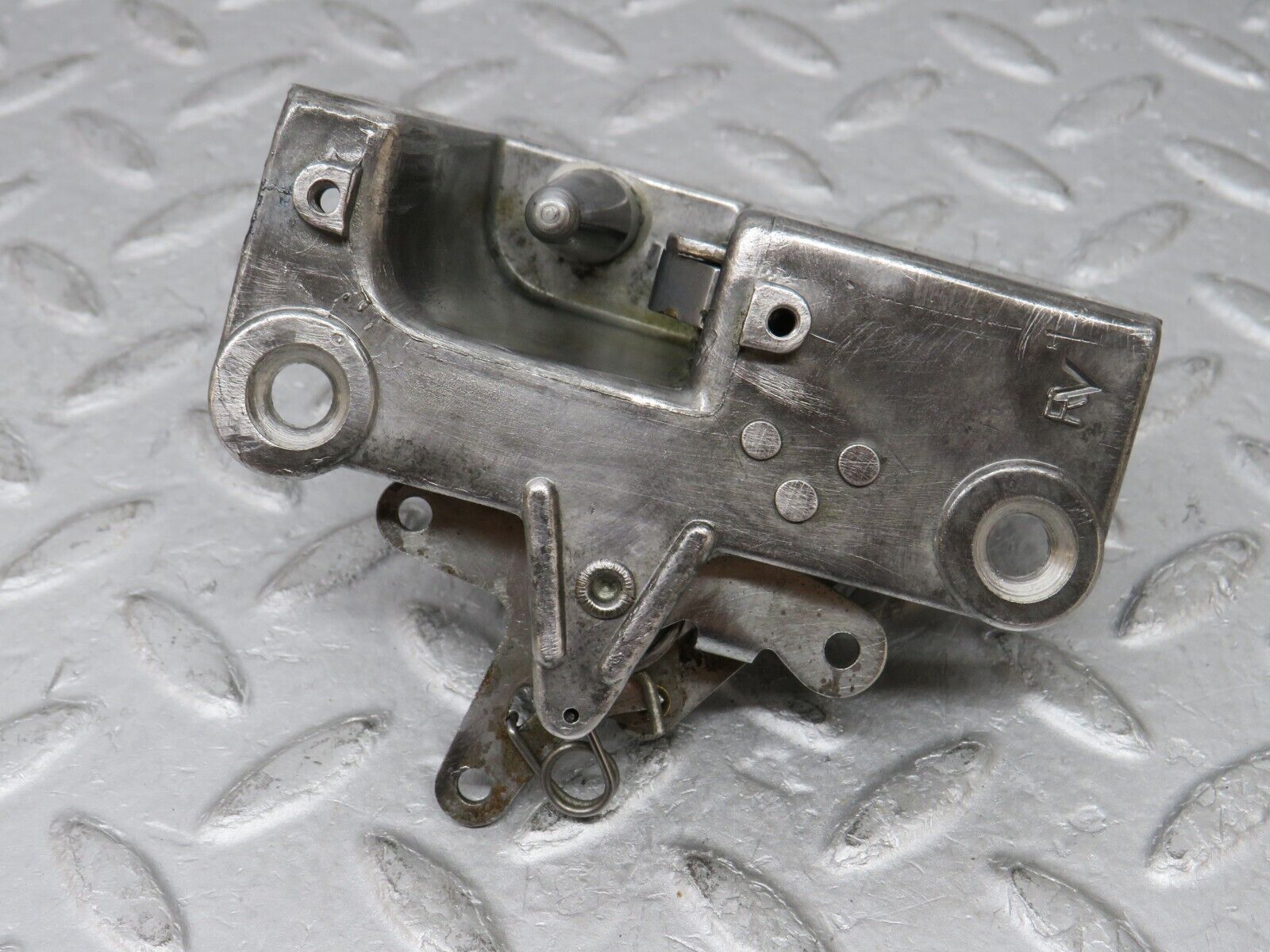 35830 Mercedes-Benz W108 Front Right Door Lock Mechanism