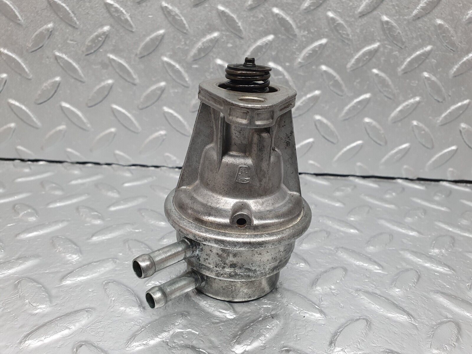 41669 Mercedes-Benz W124 200E Fuel Pump Pierburg 0020916801