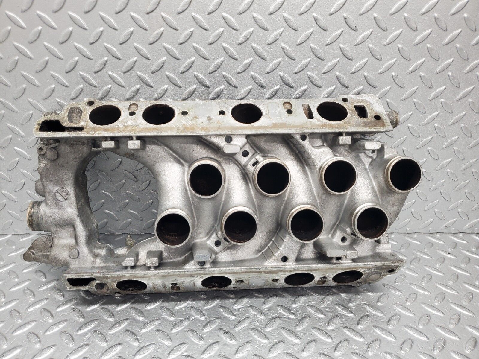 46091 Mercedes-Benz W126 420SE Air Intake Manifold 1161416501