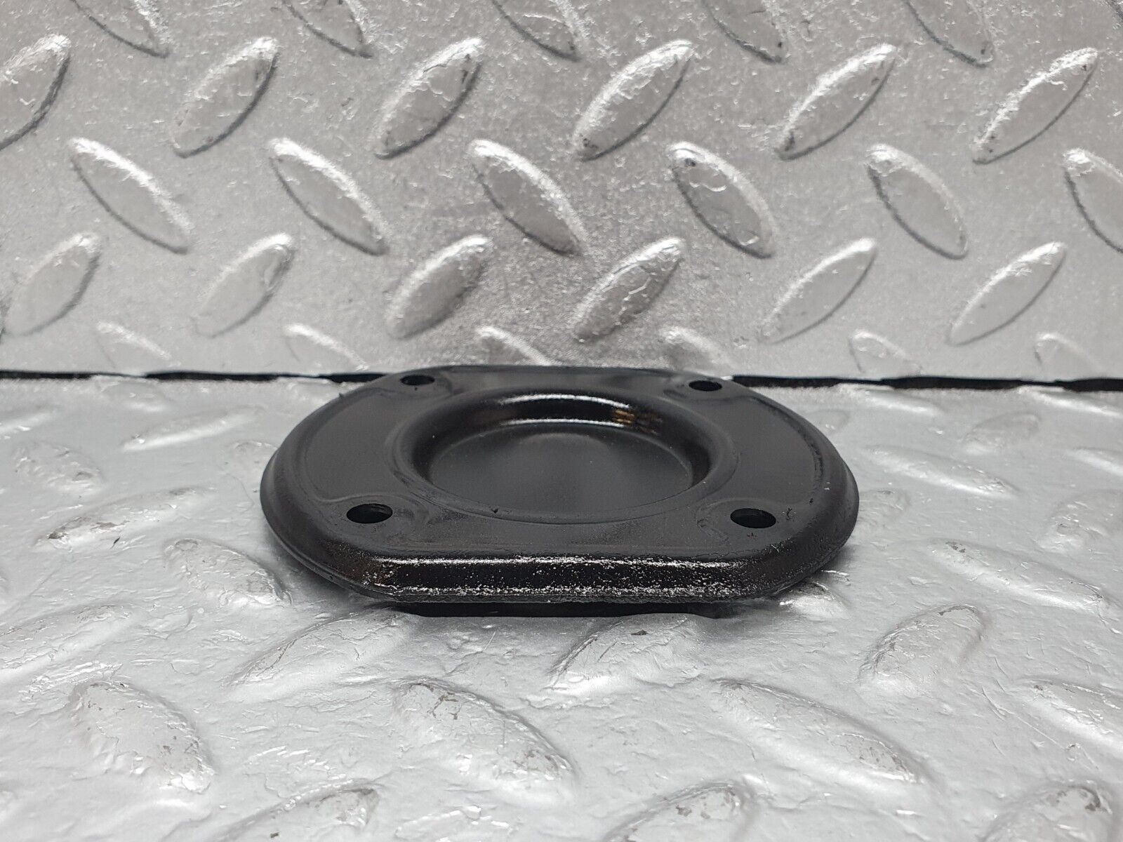 44169 Mercedes-Benz C123 230CE Coupe Camshaft Access Cover Plate