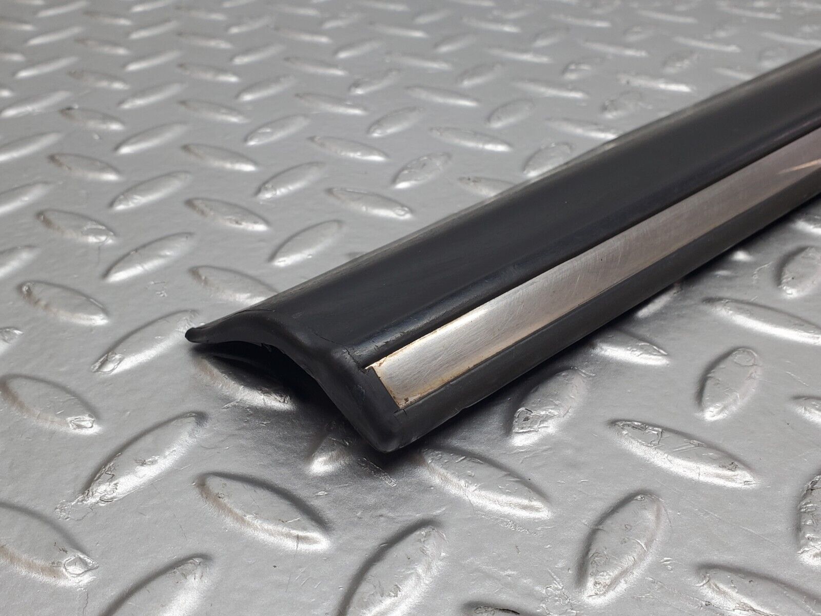 44541 Mercedes-Benz W123 280E Front Left Door Lower Moulding Trim