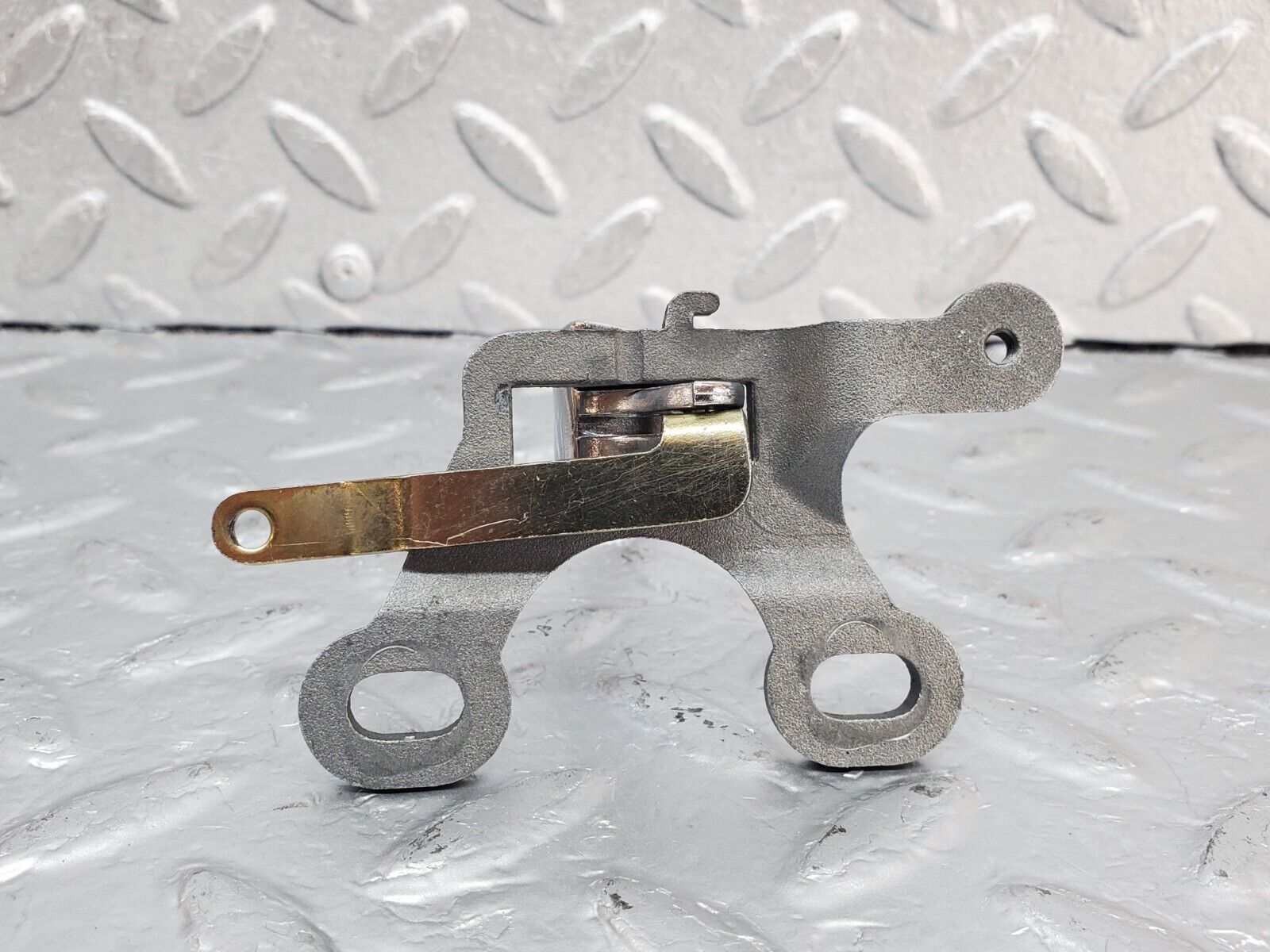 44382 Mercedes-Benz W123 280E Front Right Door Opener Door Handle