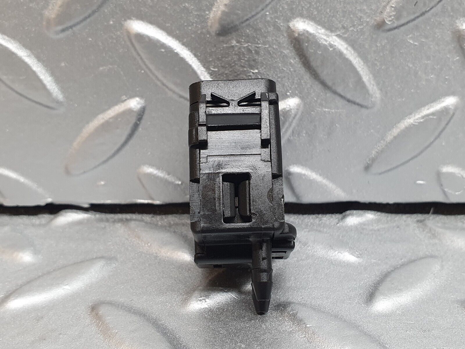 42051 Mercedes-Benz W202 C200 Headlight Level Switch