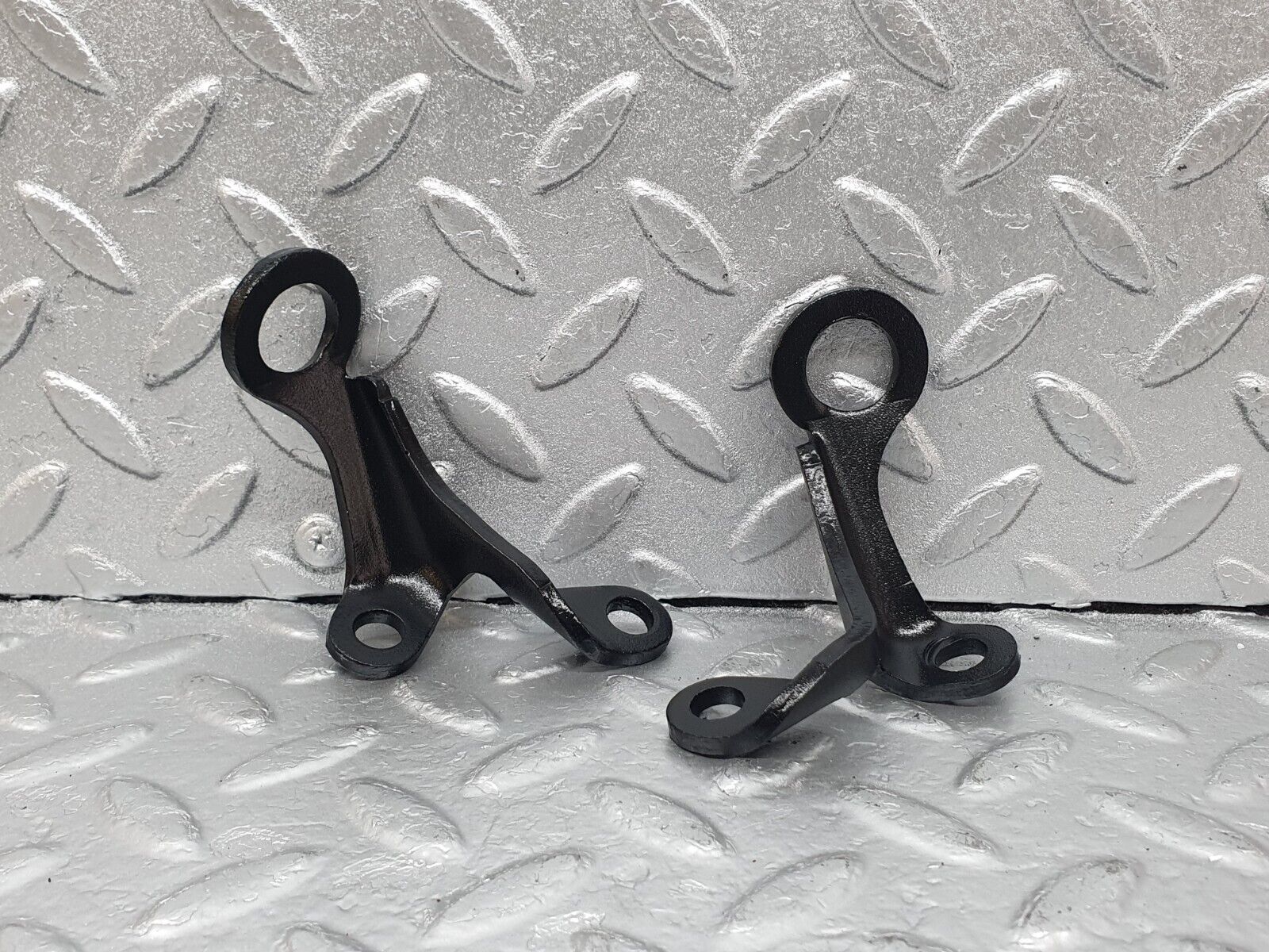 43575 Mercedes-Benz C126 380SEC Coupe Engine Lifting Eyes Hooks