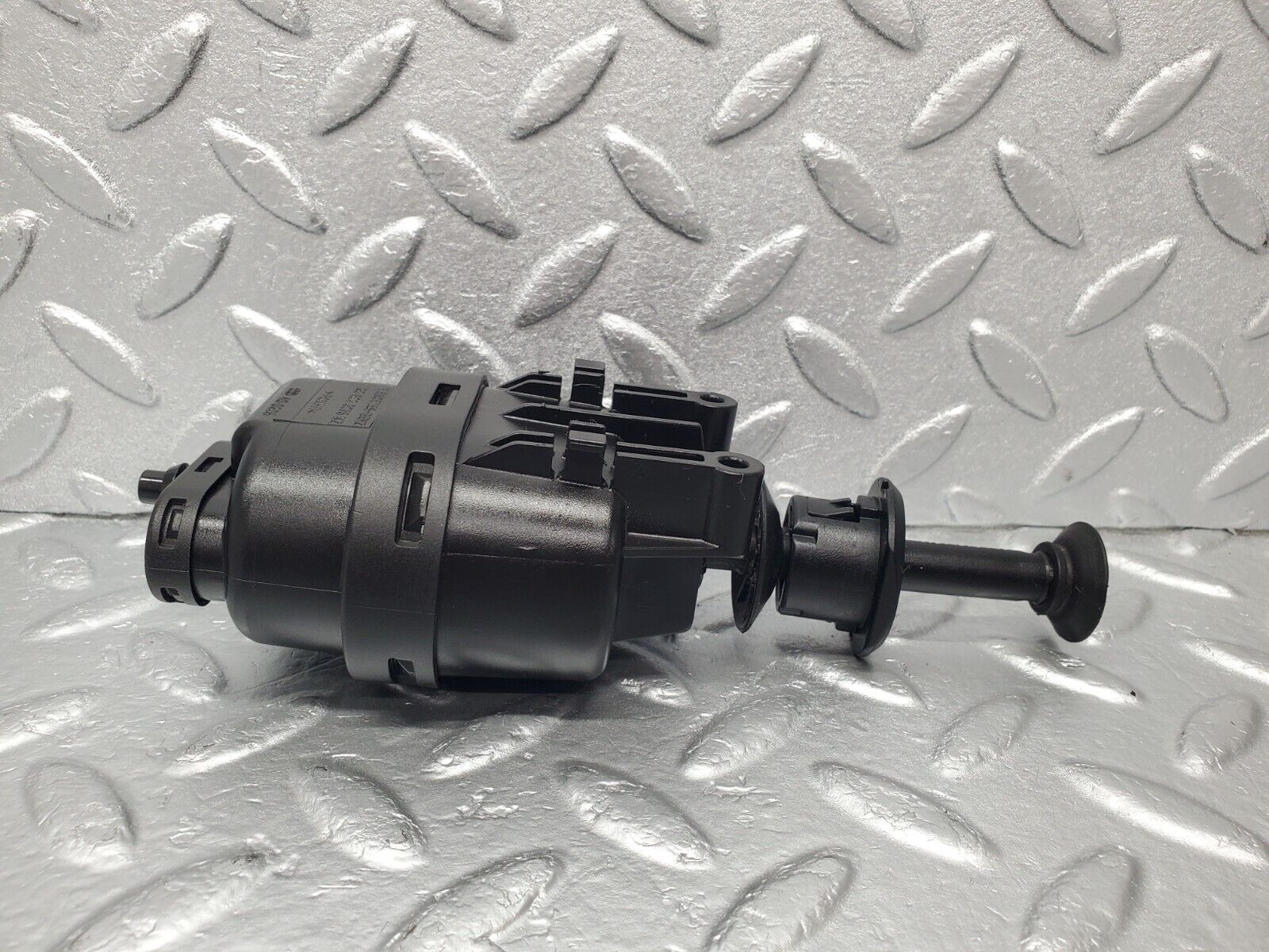 46950 Mercedes-Benz R129 320SL Coupe Trunk Lock Vacuum Actuator 1298003075 1298000025