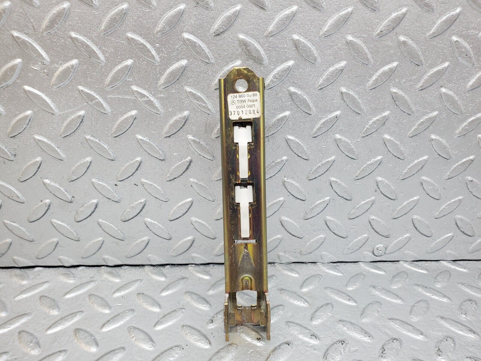 44798 Mercedes-Benz W124 220E Seat Belt Height Adjuster 1248600088