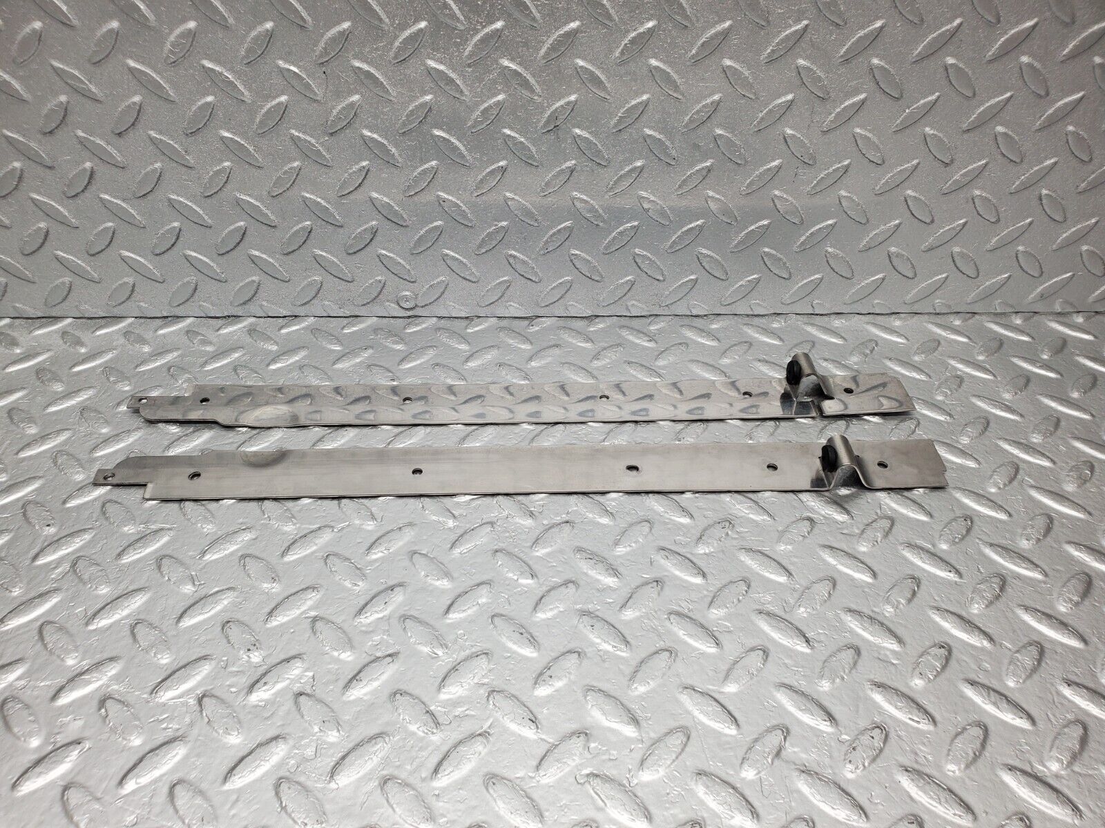 46678 Mercedes-Benz C123 280CE Coupe Sunroof Chrome Trim