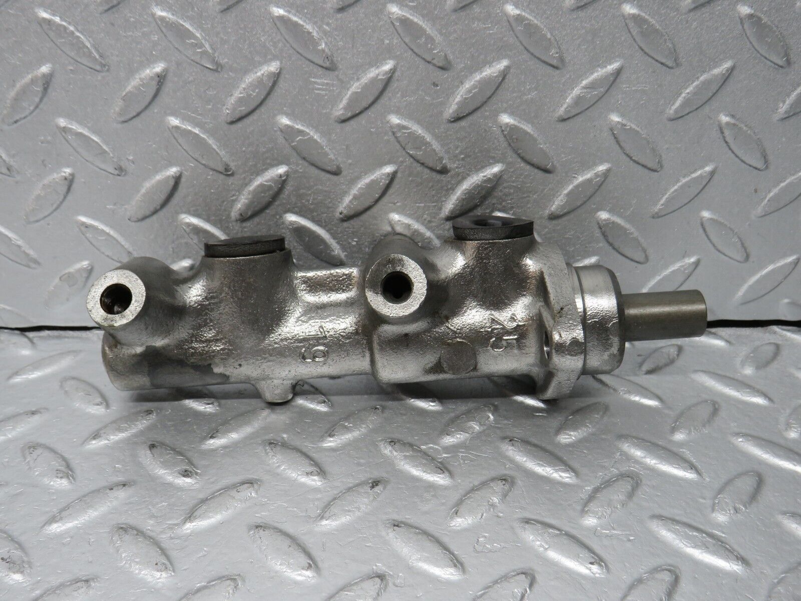 39199 Mercedes-Benz R107 500SL Brake Master Cylinder ATE